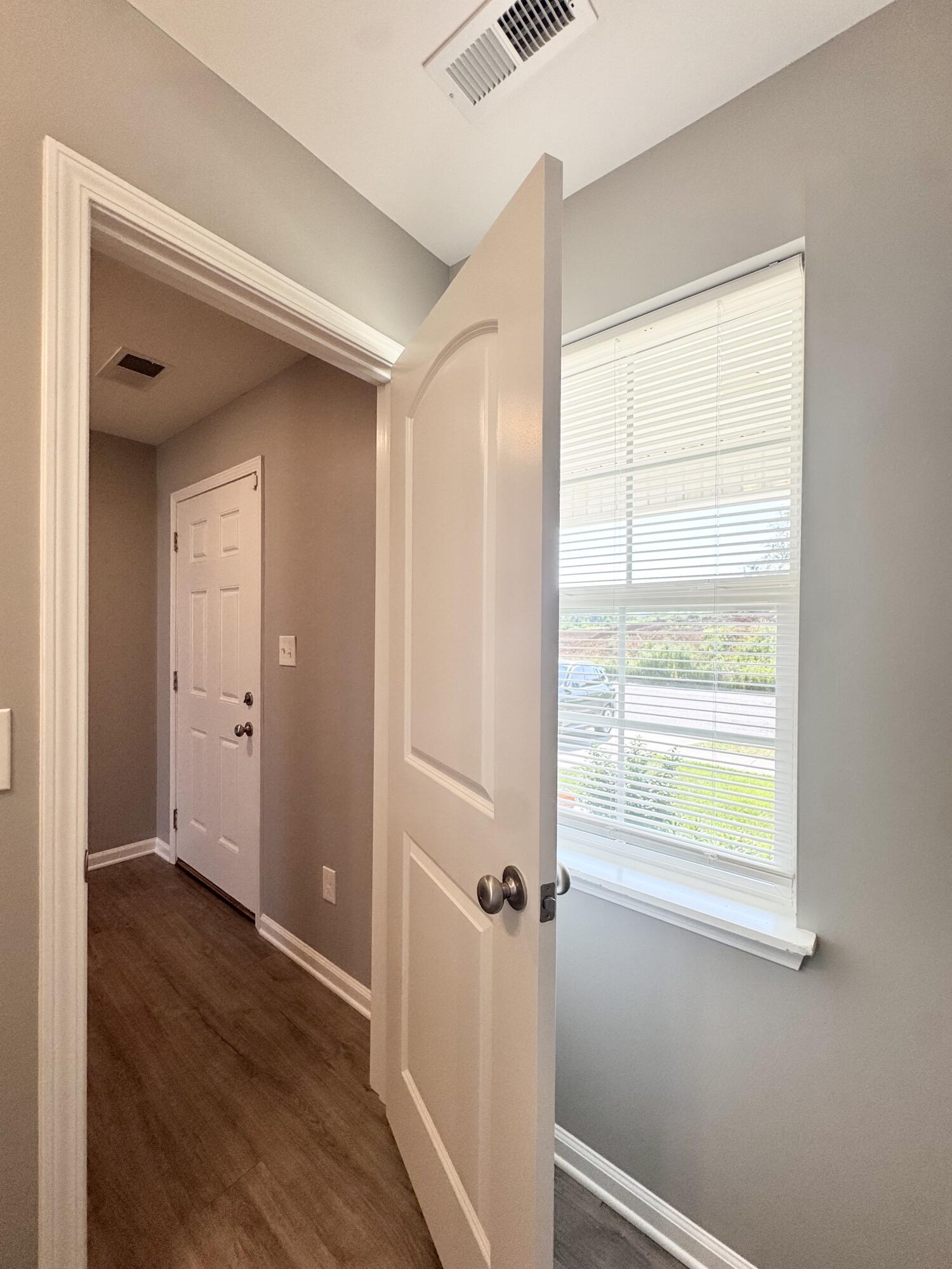 2392 Huntly Place Property Photo 8