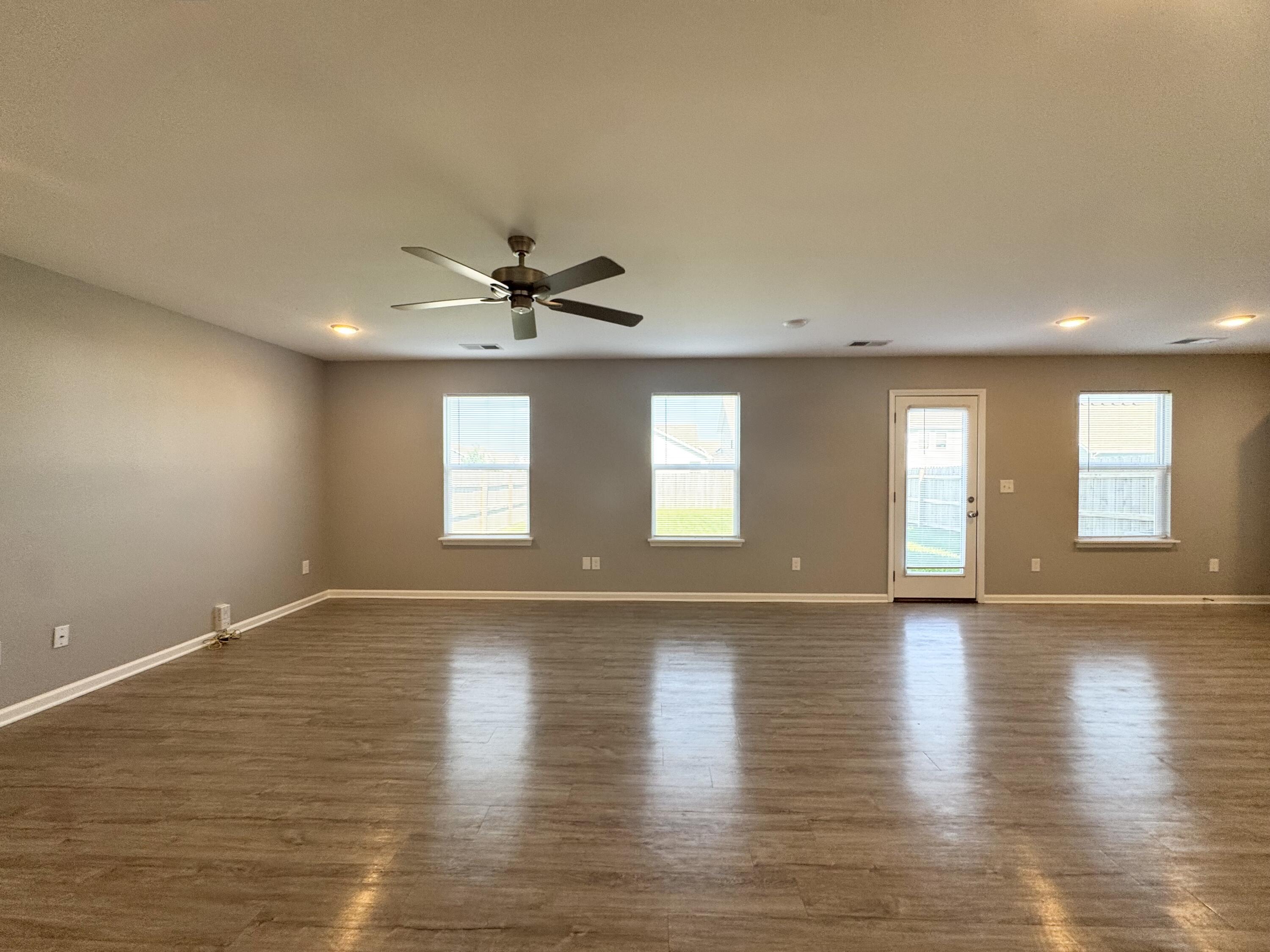 2392 Huntly Place Property Photo 10