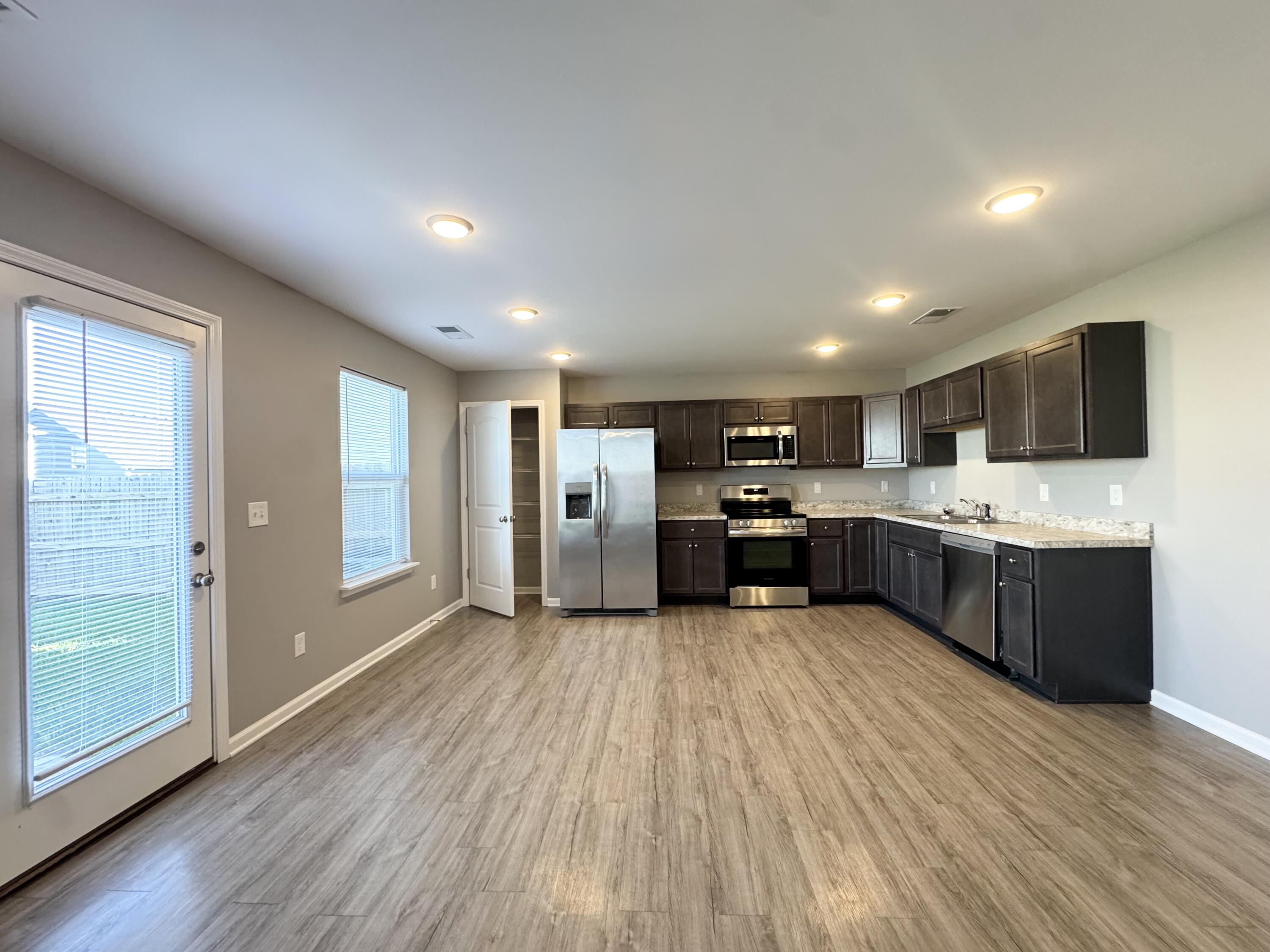 2392 Huntly Place Property Photo 13