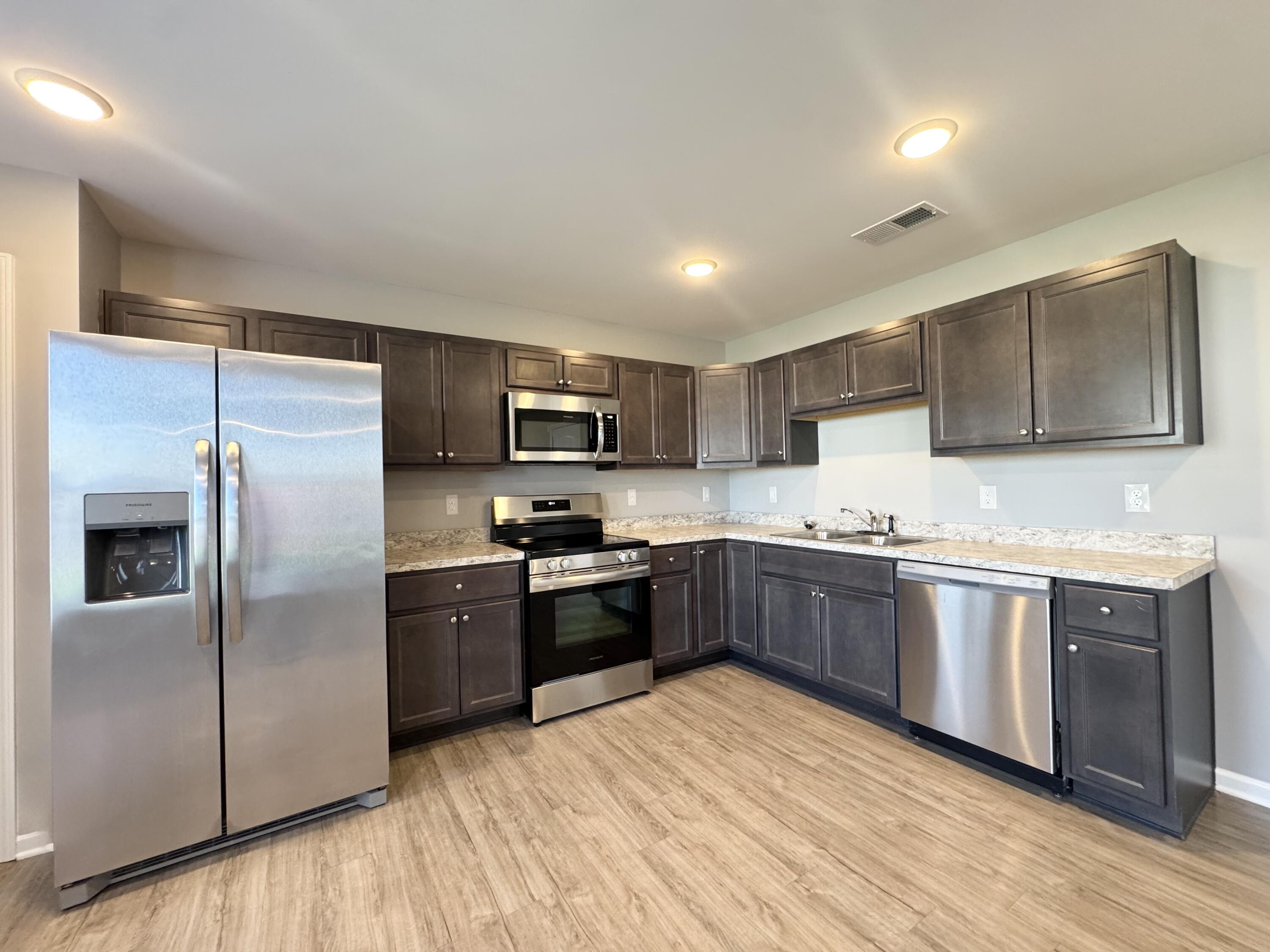 2392 Huntly Place Property Photo 14
