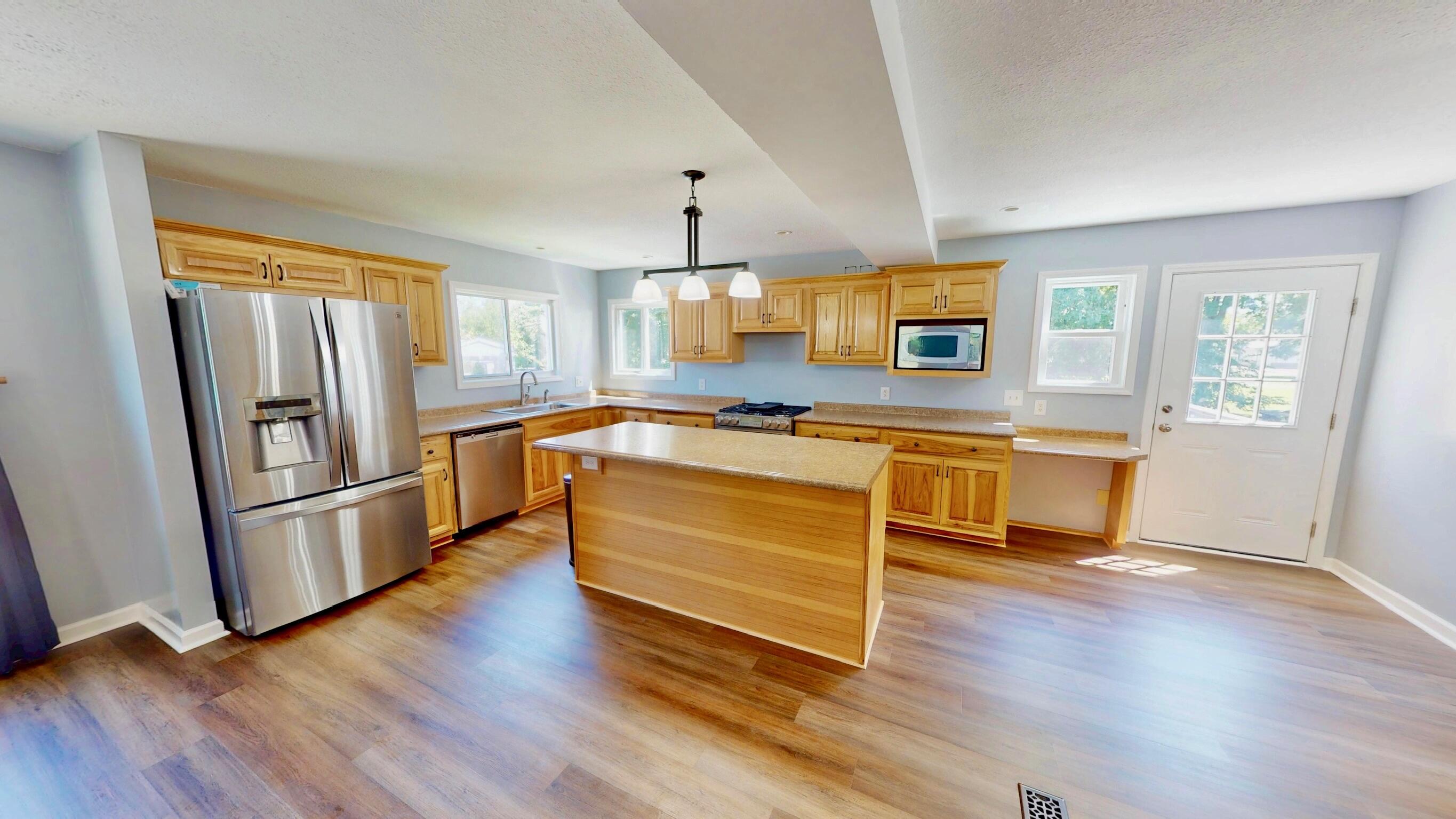 717 Blue Springs Boulevard Property Photo 9