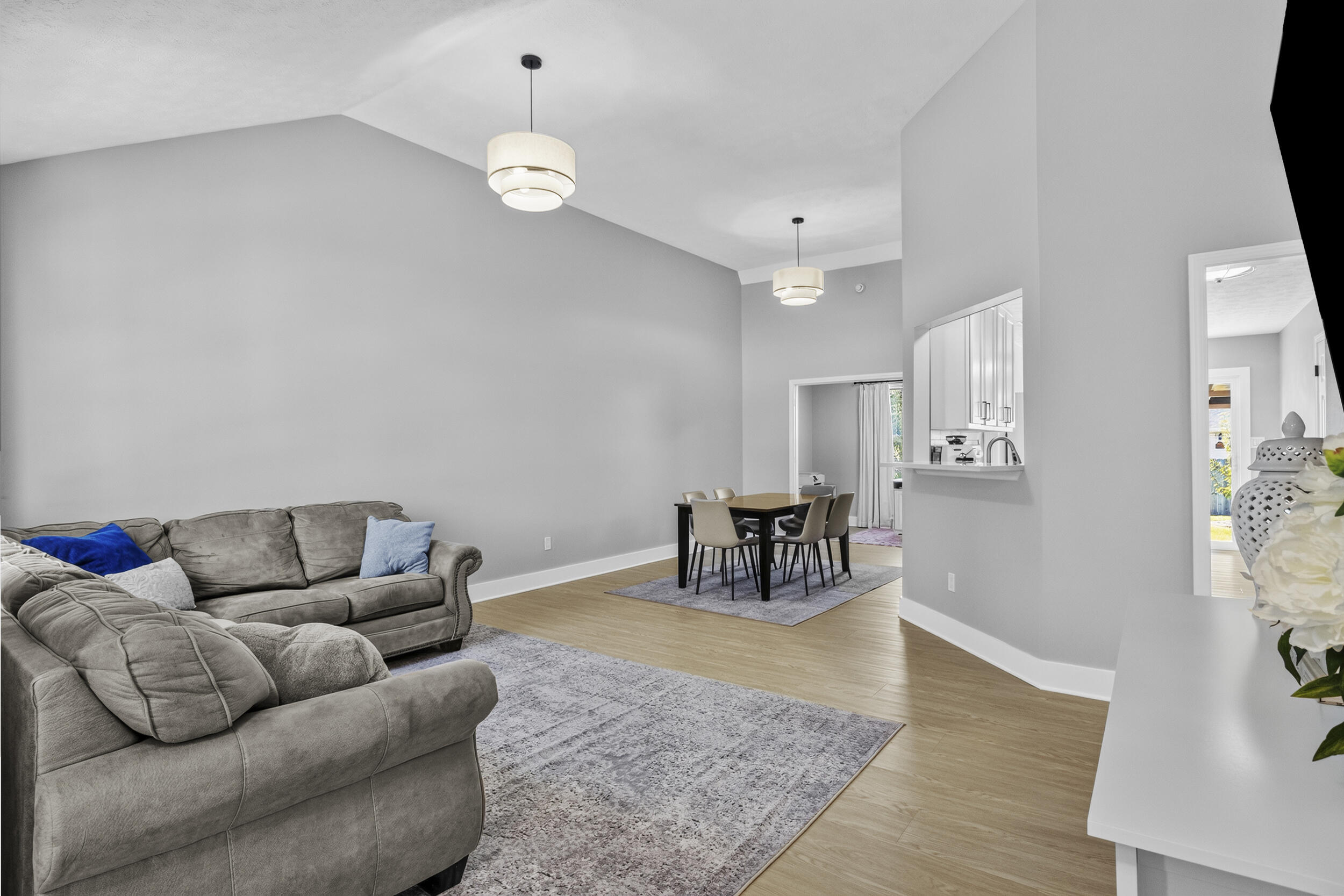 121 Caffrey Court Property Photo 6