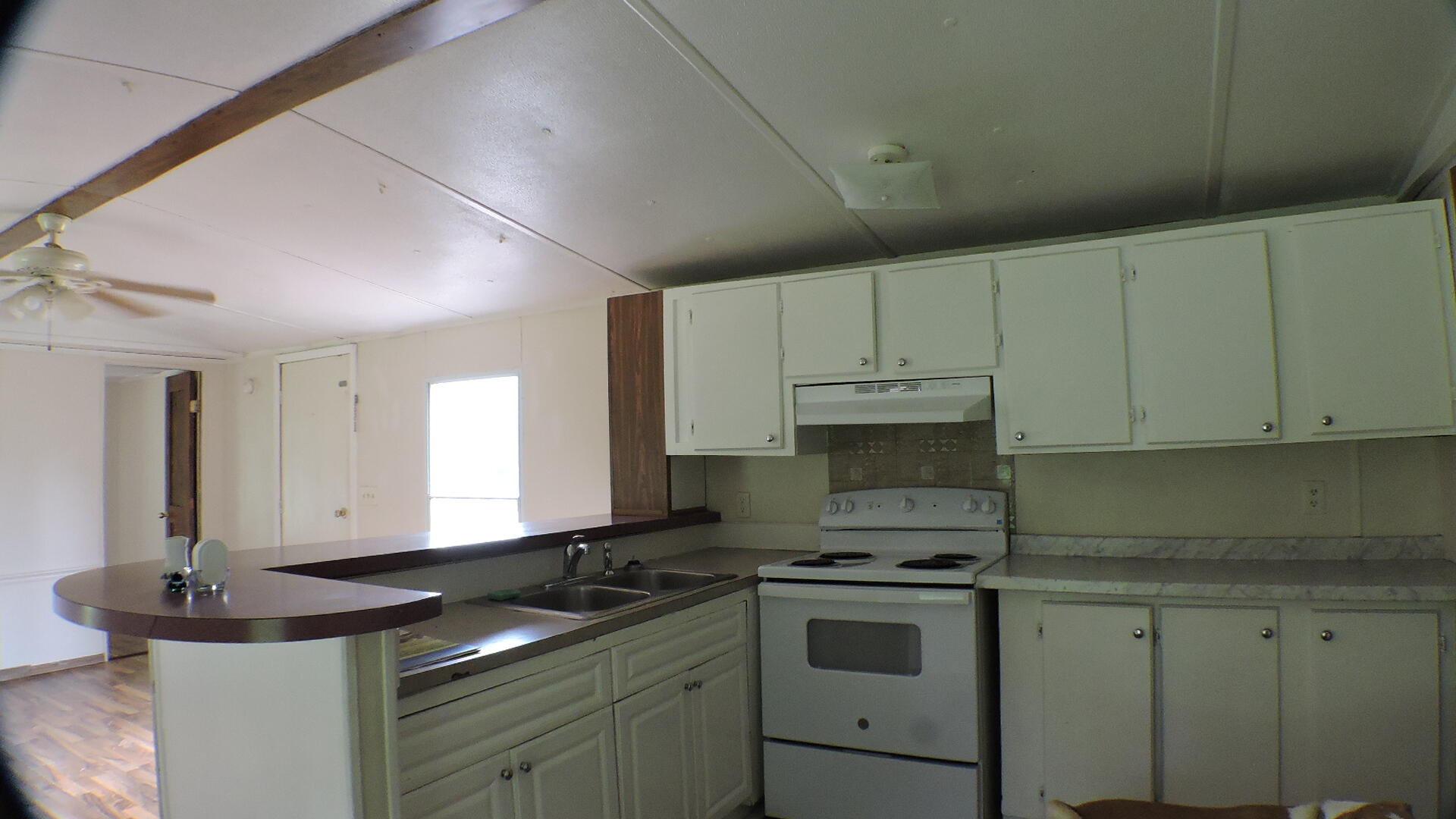 7100 Donaldson Road Property Photo 9