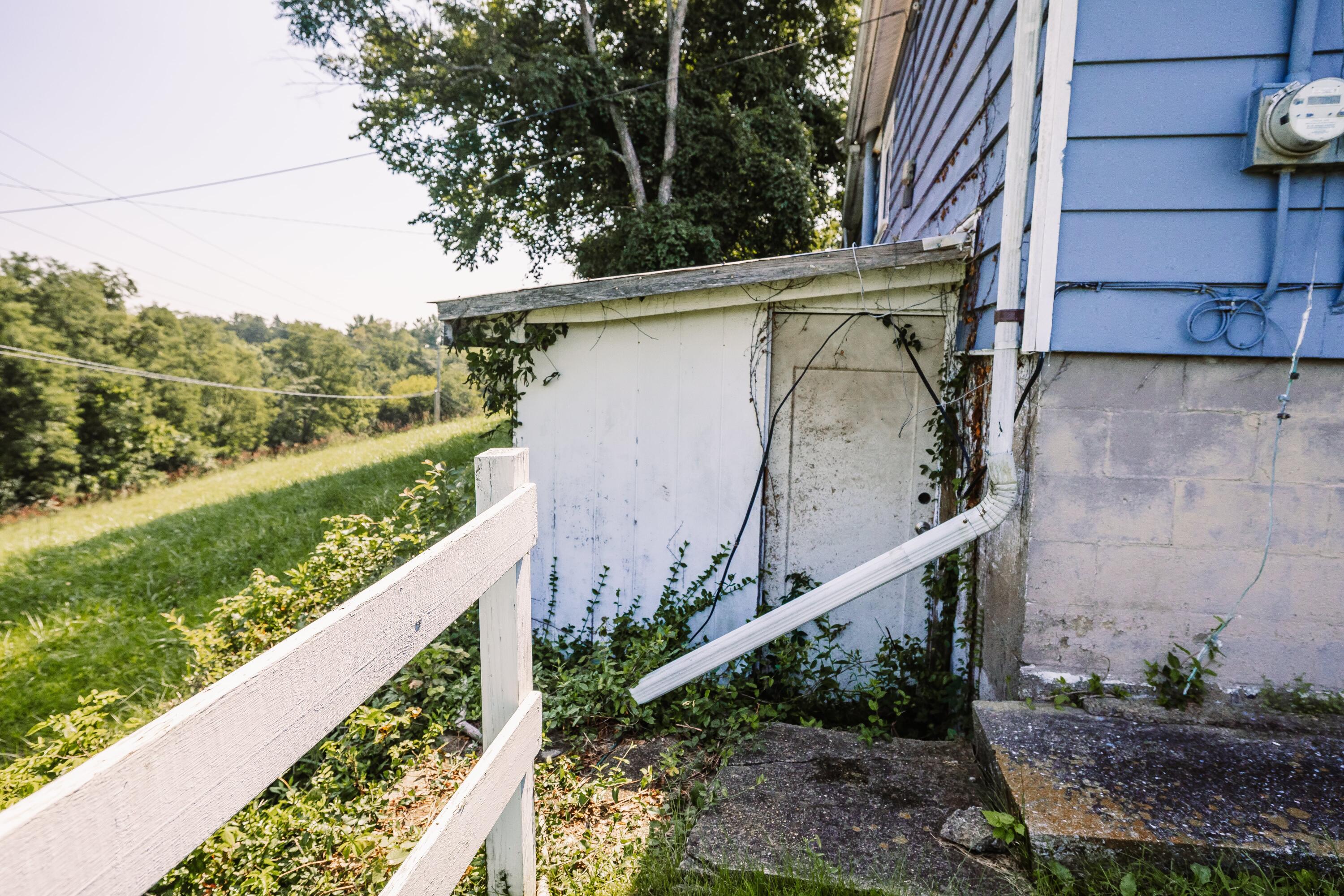 1057 Wildcat Road Property Photo 3