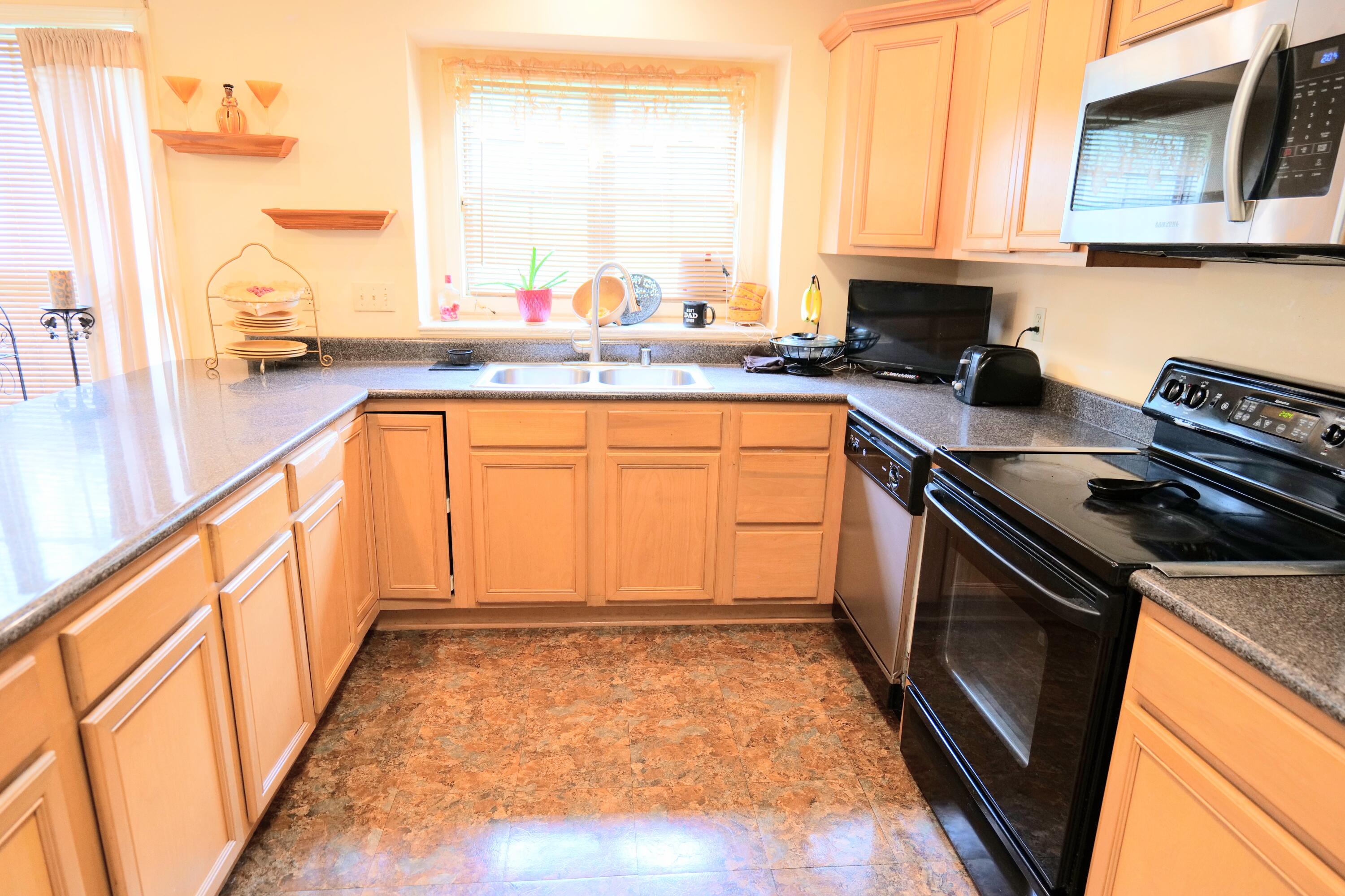 180 Bittersweet Way Property Photo 6