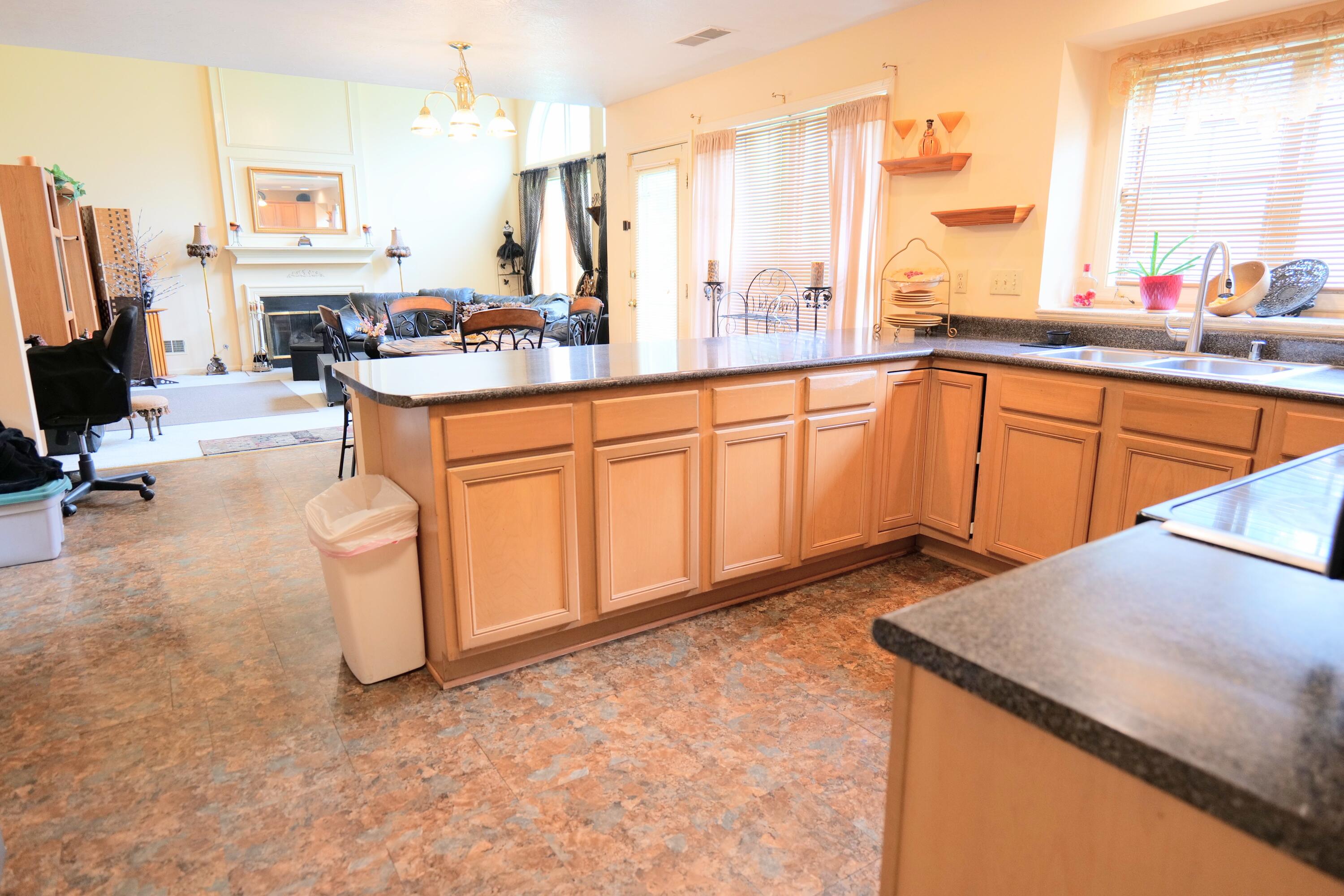 180 Bittersweet Way Property Photo 13