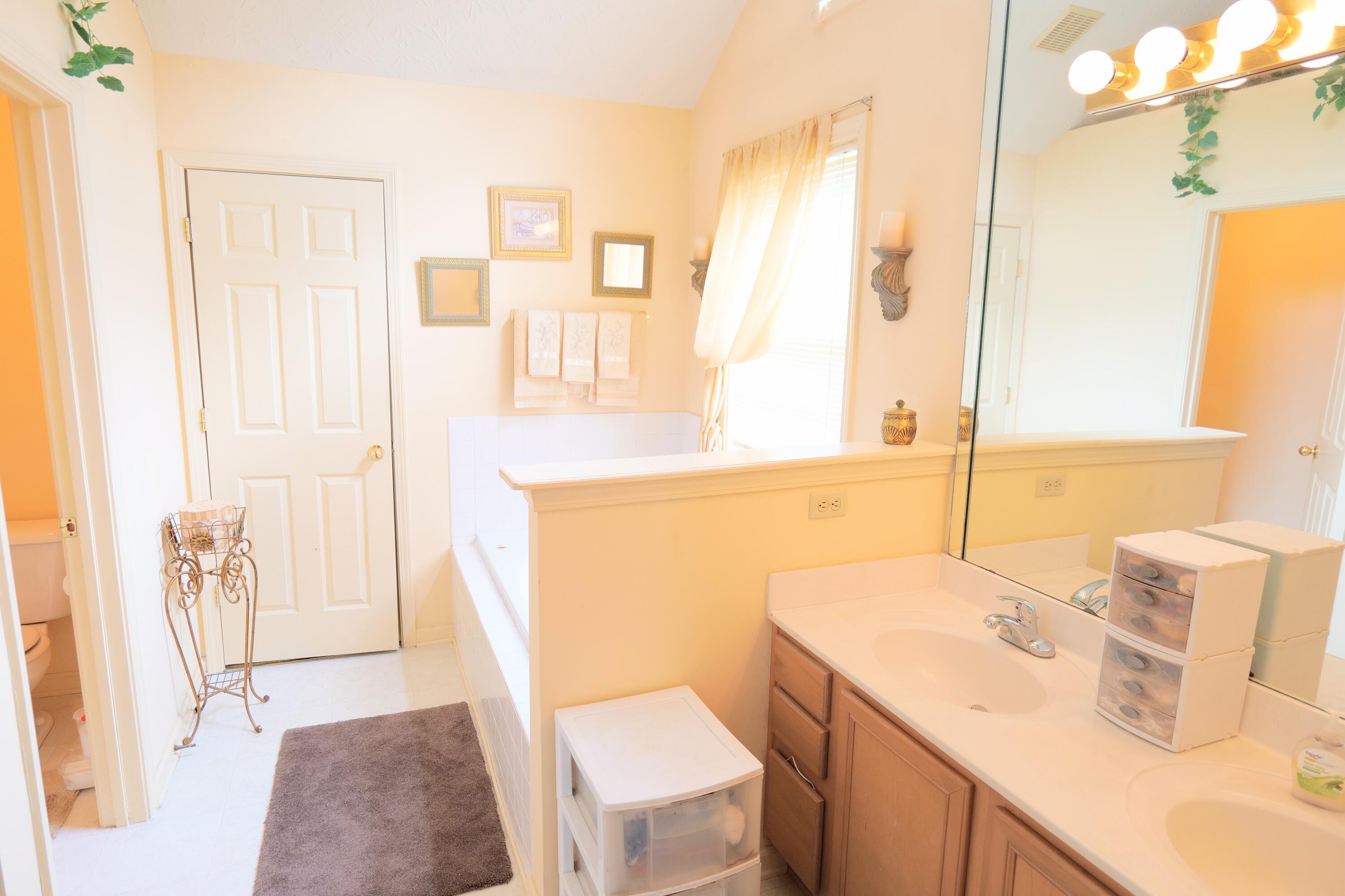 180 Bittersweet Way Property Photo 24