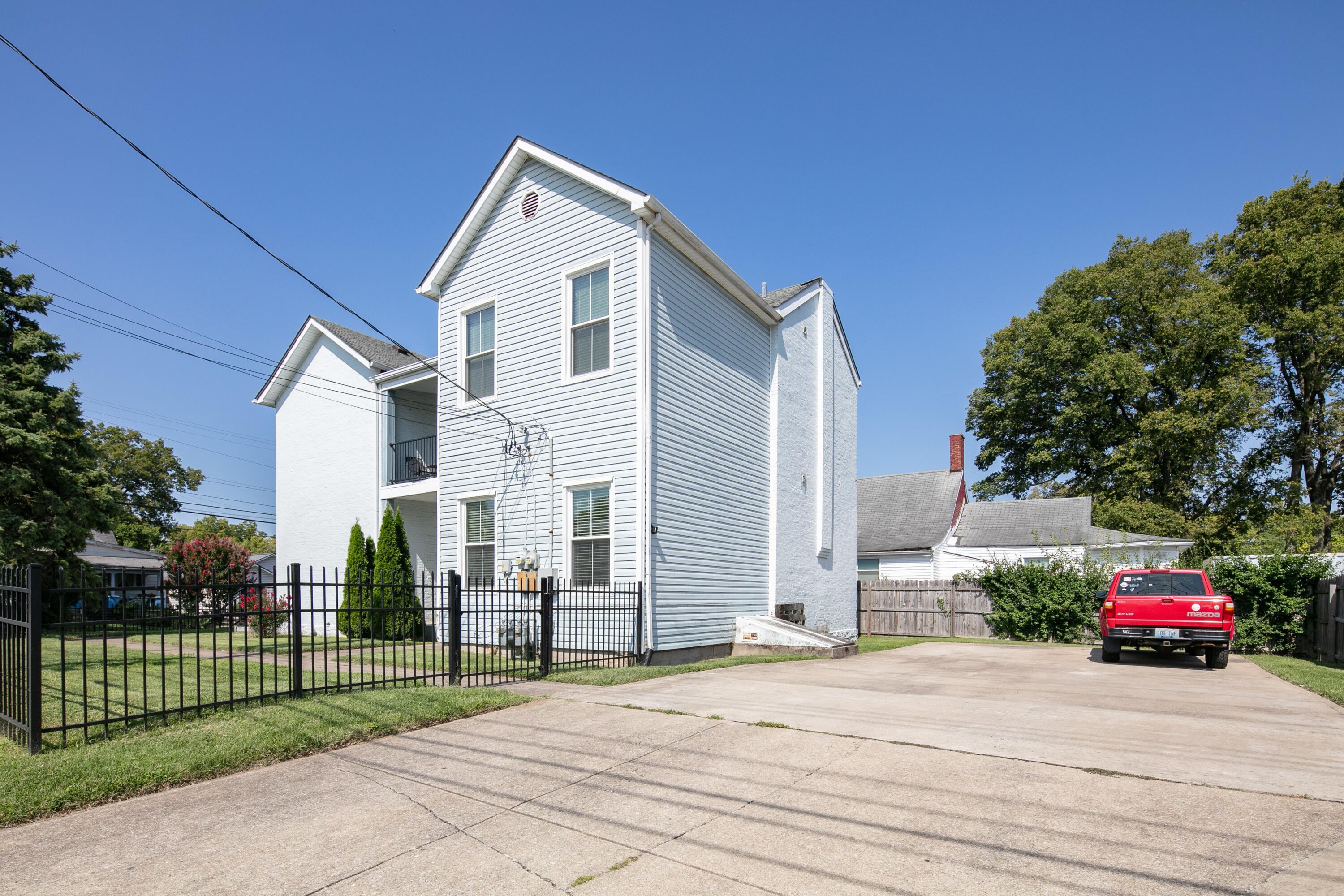 357 E Third Street B Property Photo 15