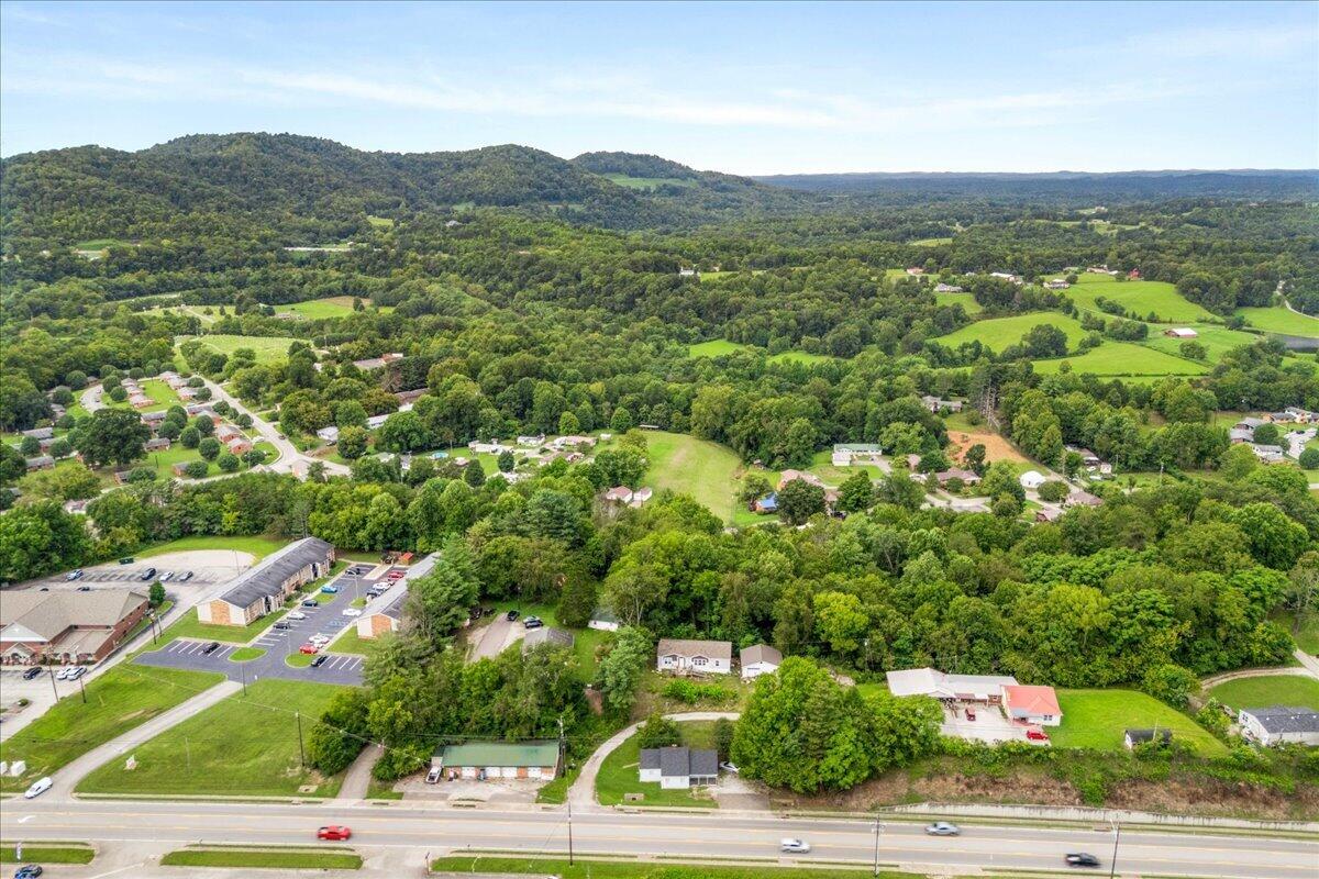 595 N Highway 25 Property Photo 6