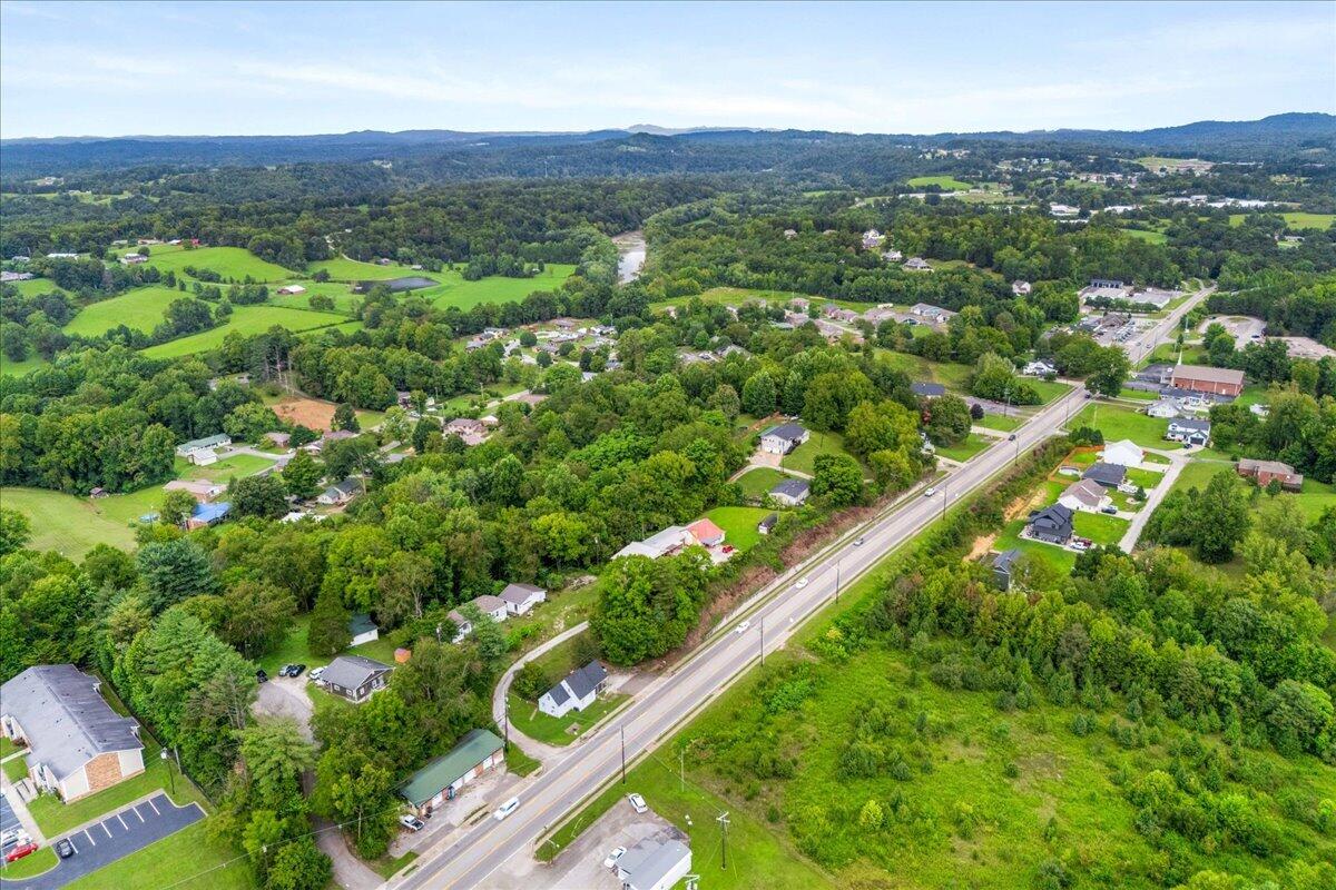 595 N Highway 25 Property Photo 10