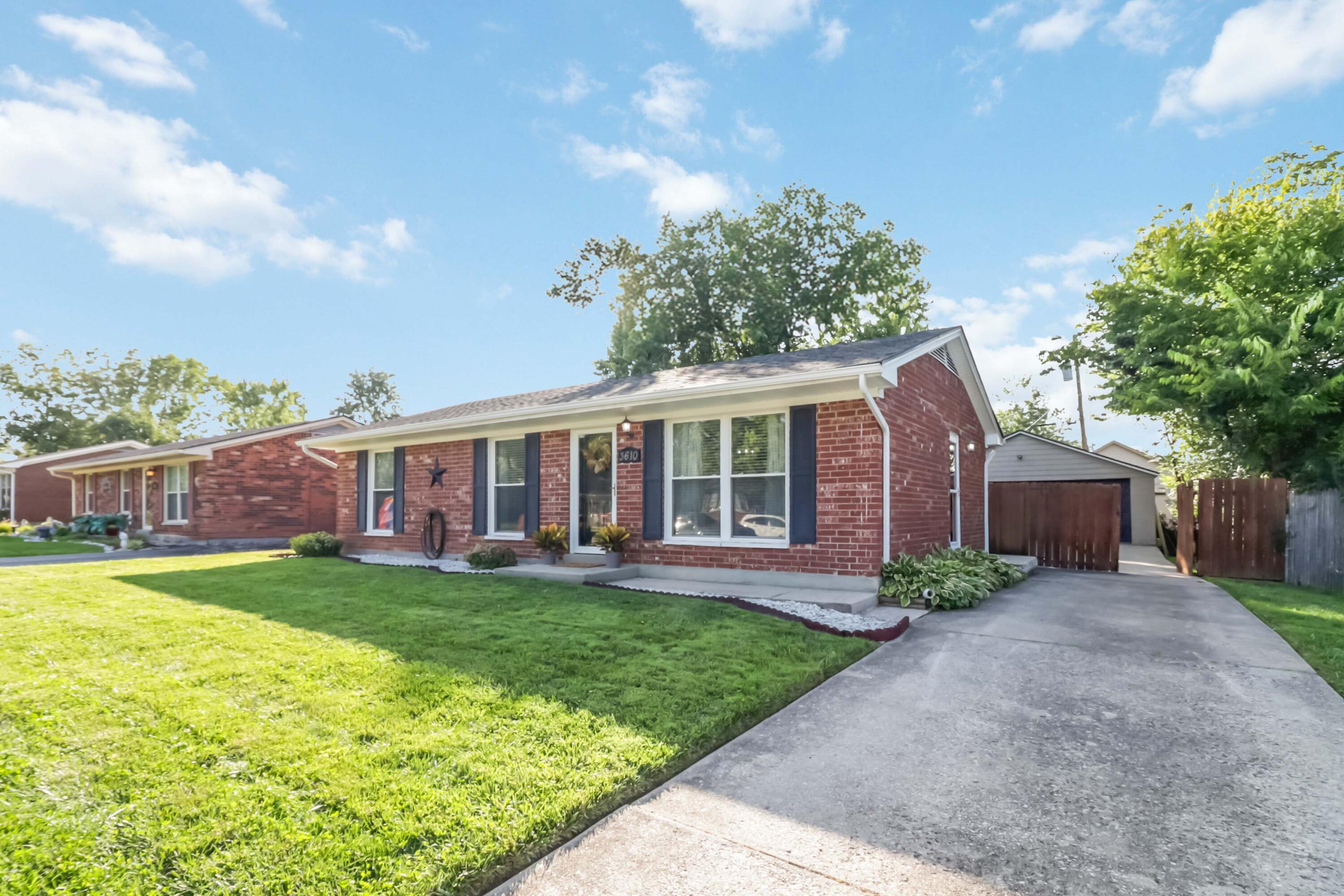 3610 Niagara Drive Property Photo 1