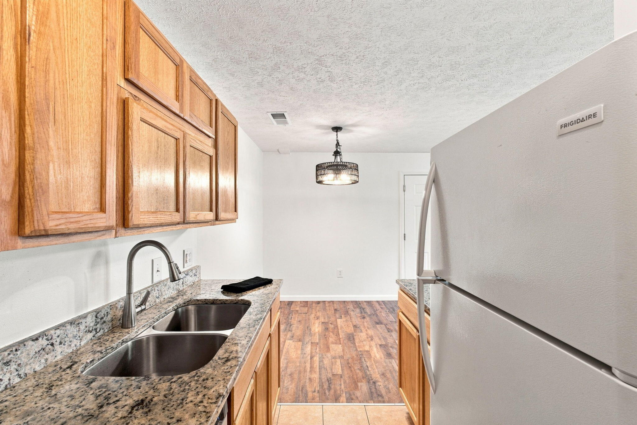 1081 S Broadway 301 Property Photo 8