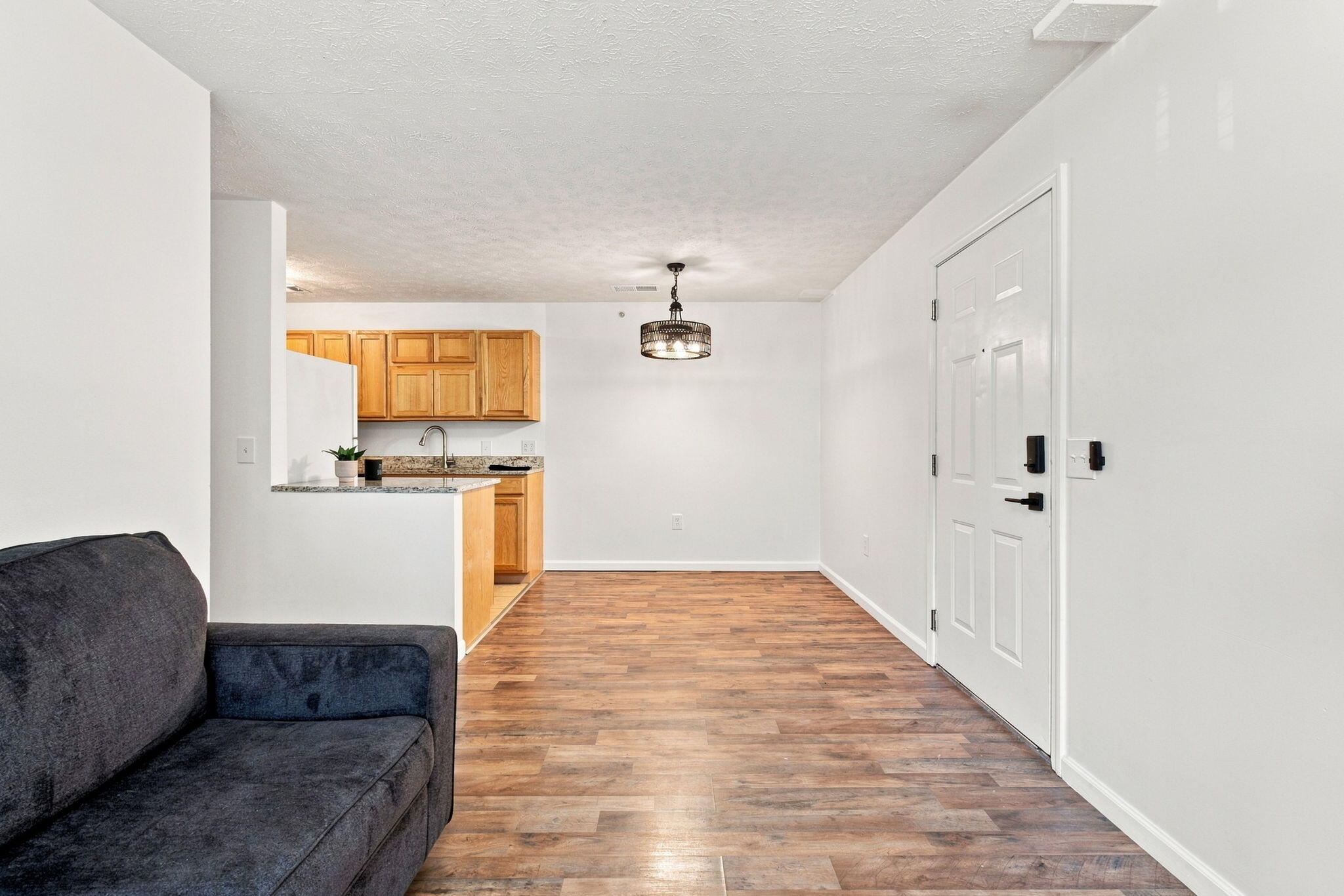 1081 S Broadway 301 Property Photo 11