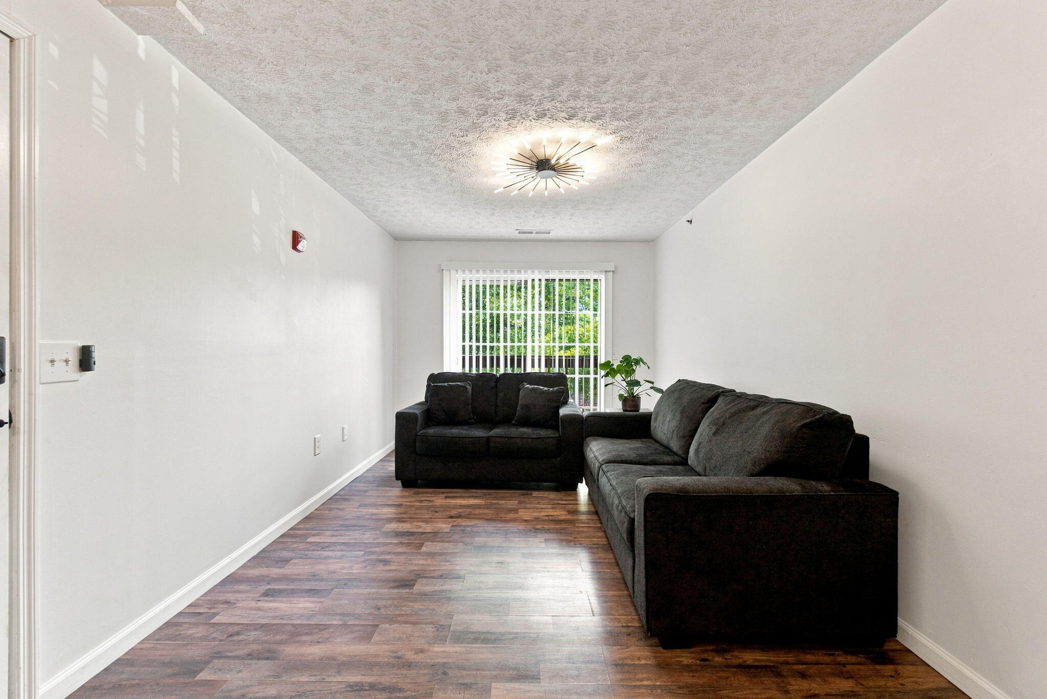 1081 S Broadway 301 Property Photo 12