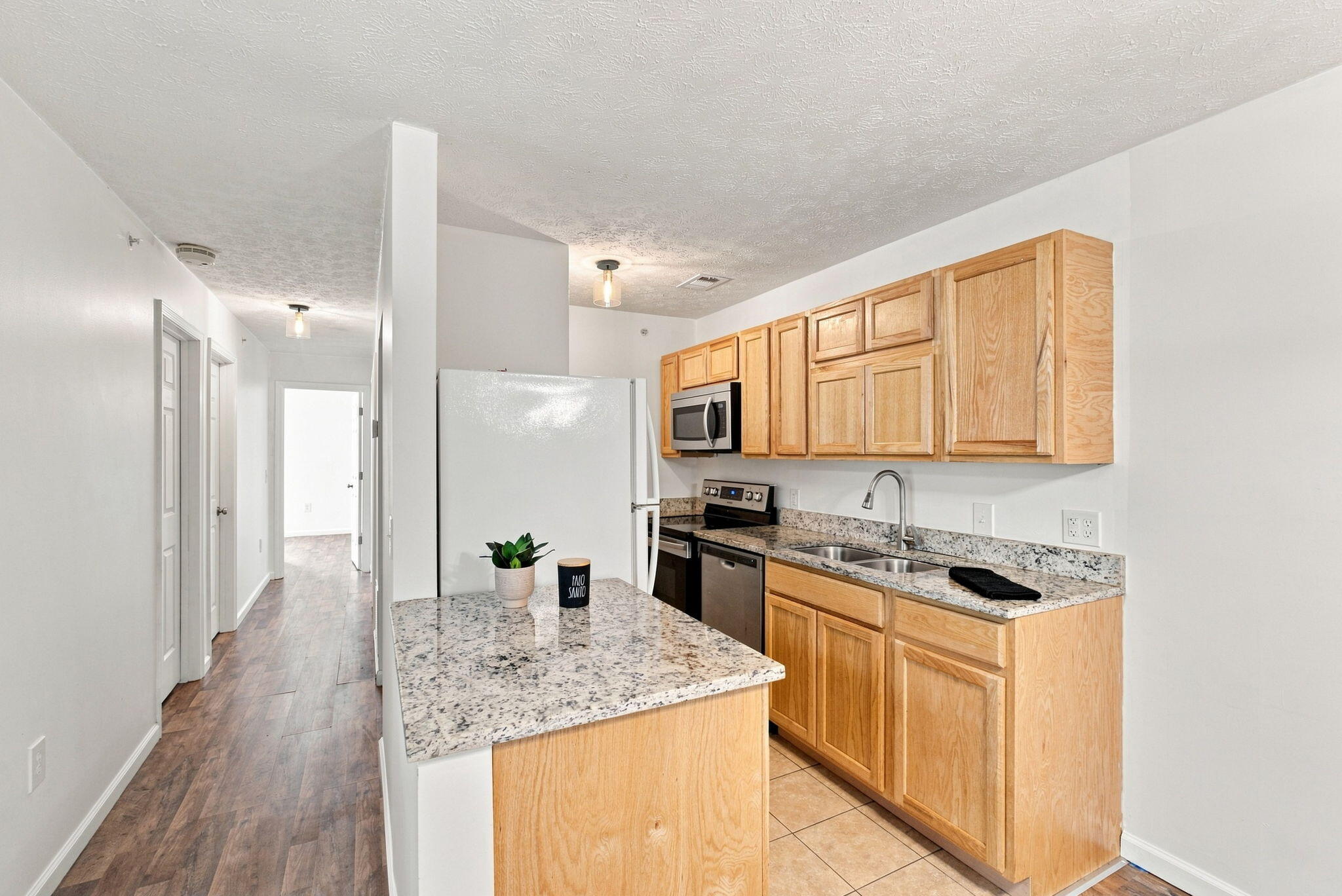 1081 S Broadway 301 Property Photo 13