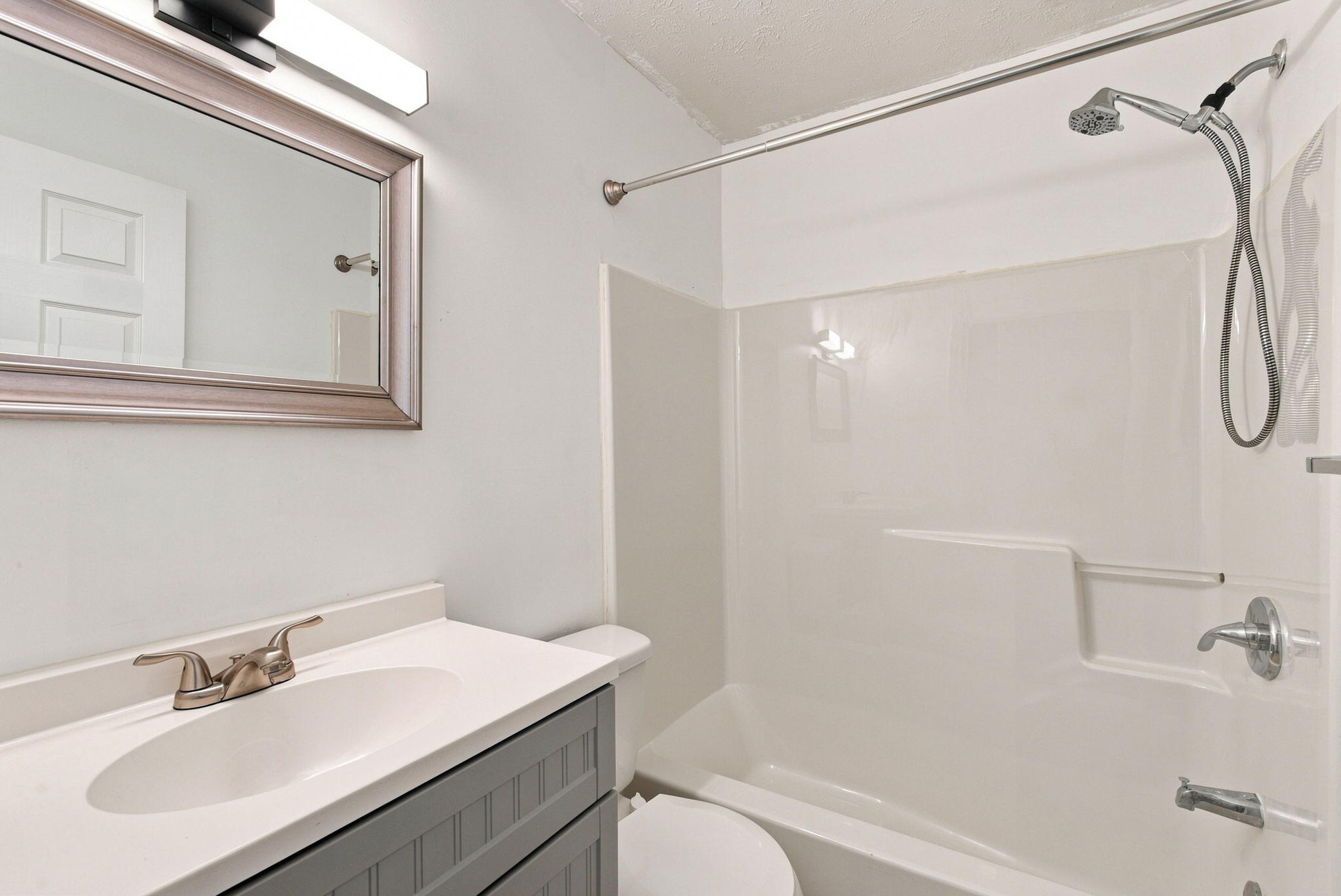 1081 S Broadway 301 Property Photo 16