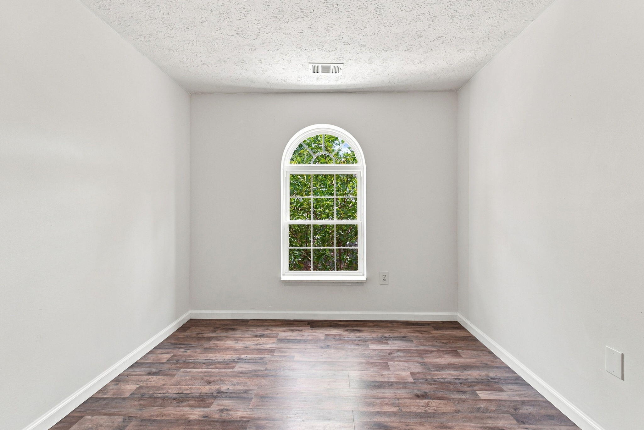 1081 S Broadway 301 Property Photo 21