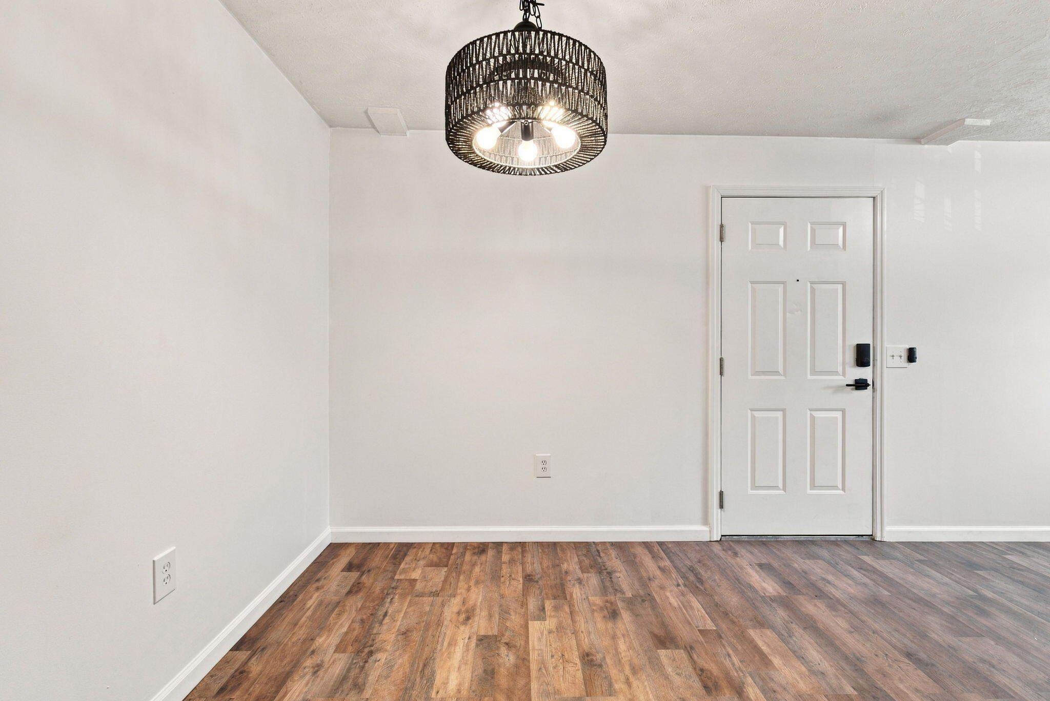 1081 S Broadway 301 Property Photo 22