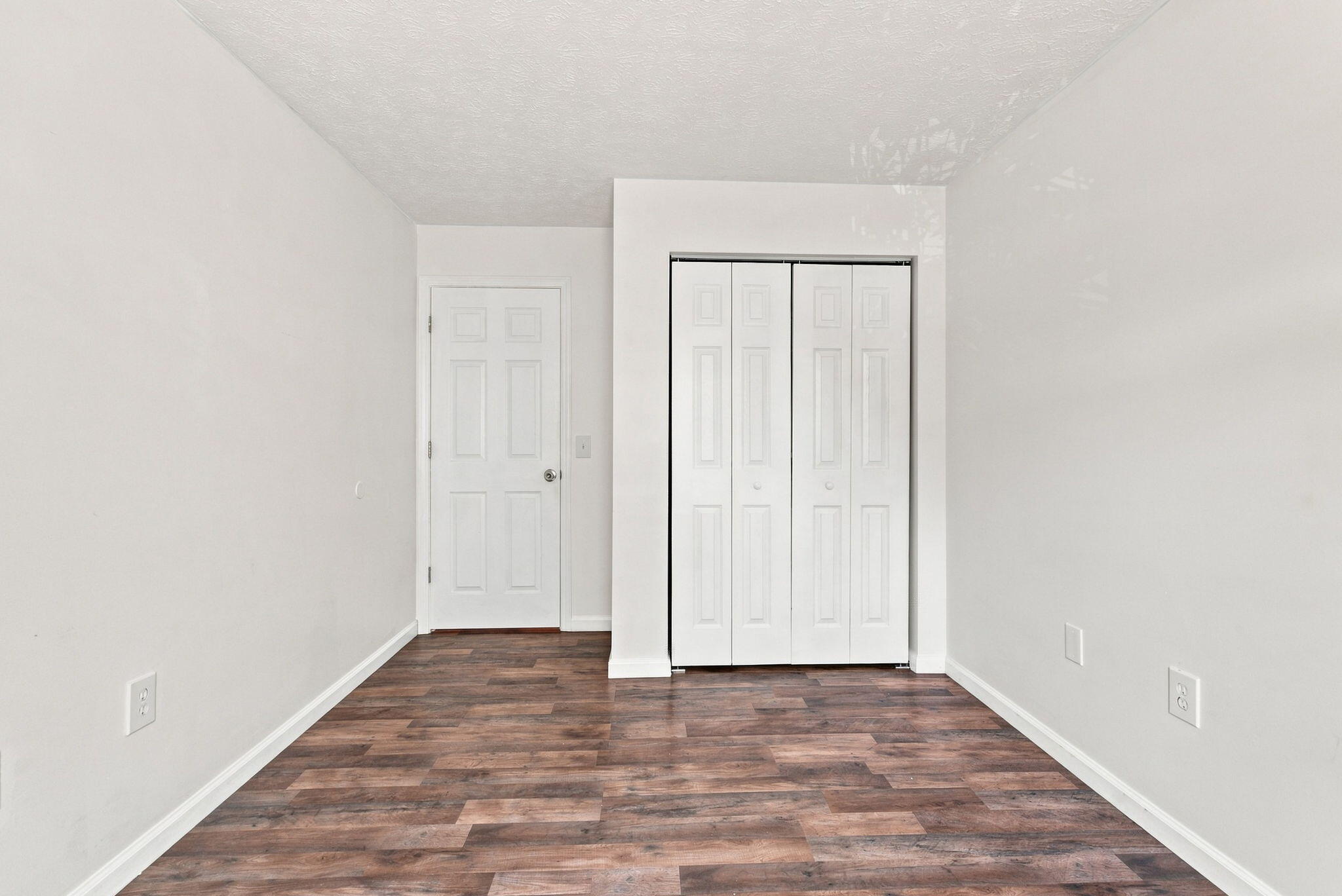 1081 S Broadway 301 Property Photo 23