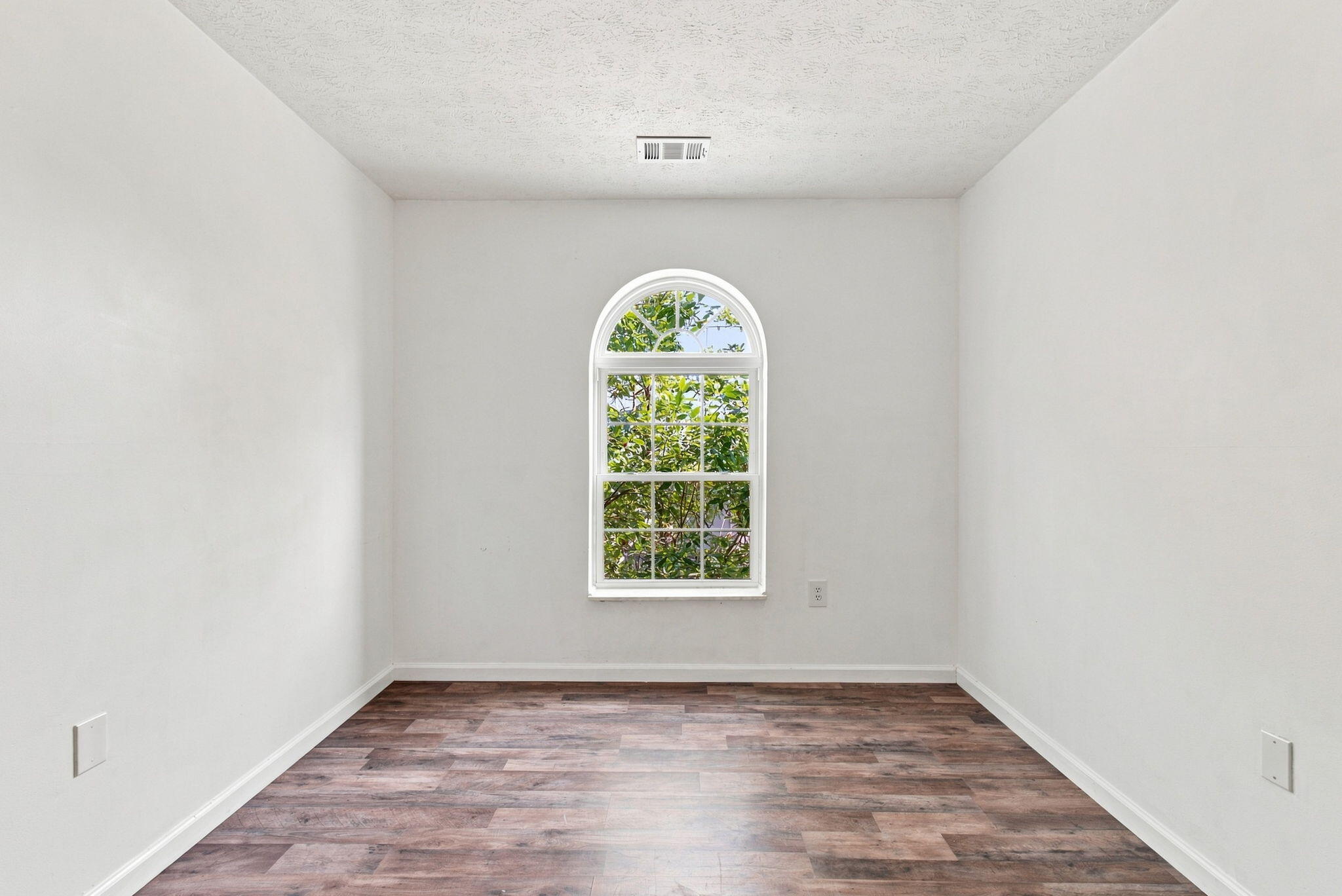 1081 S Broadway 301 Property Photo 25