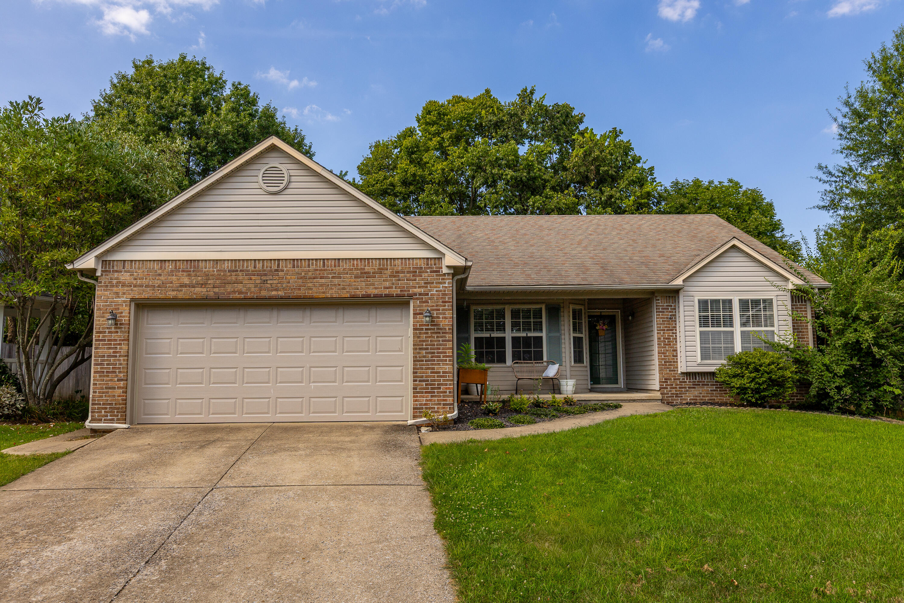 1229 Melody Lane Property Photo 3
