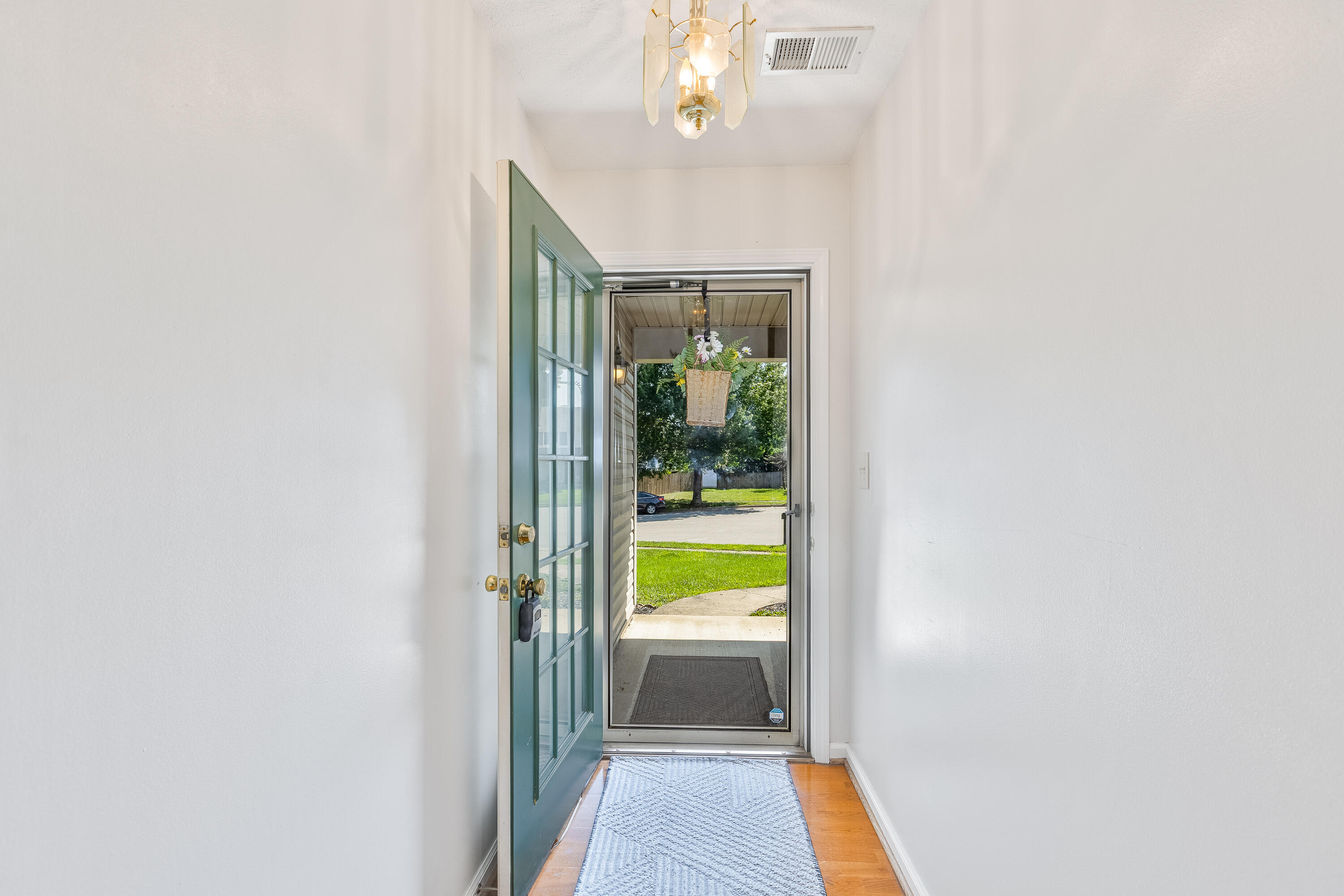 1229 Melody Lane Property Photo 5