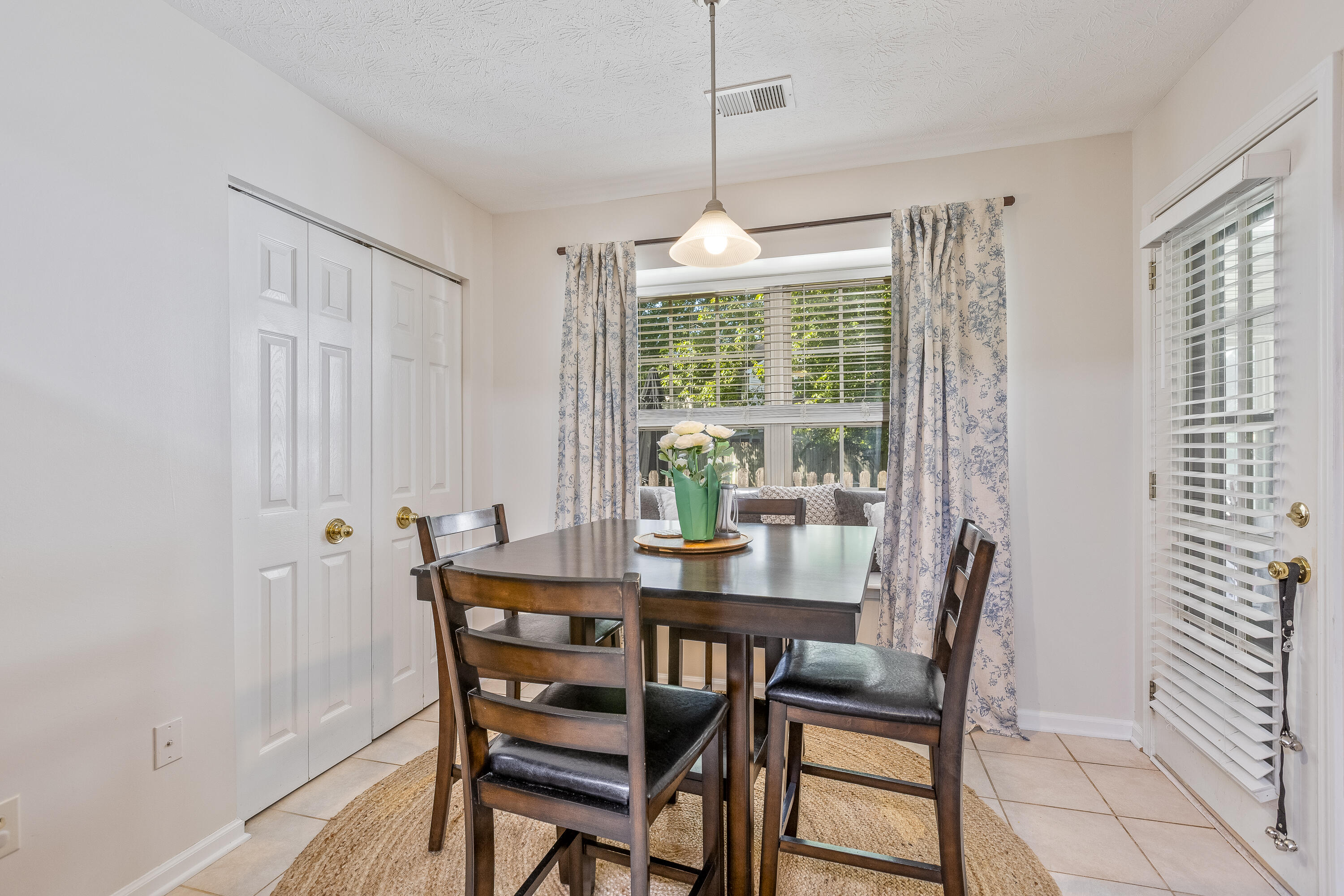 1229 Melody Lane Property Photo 14