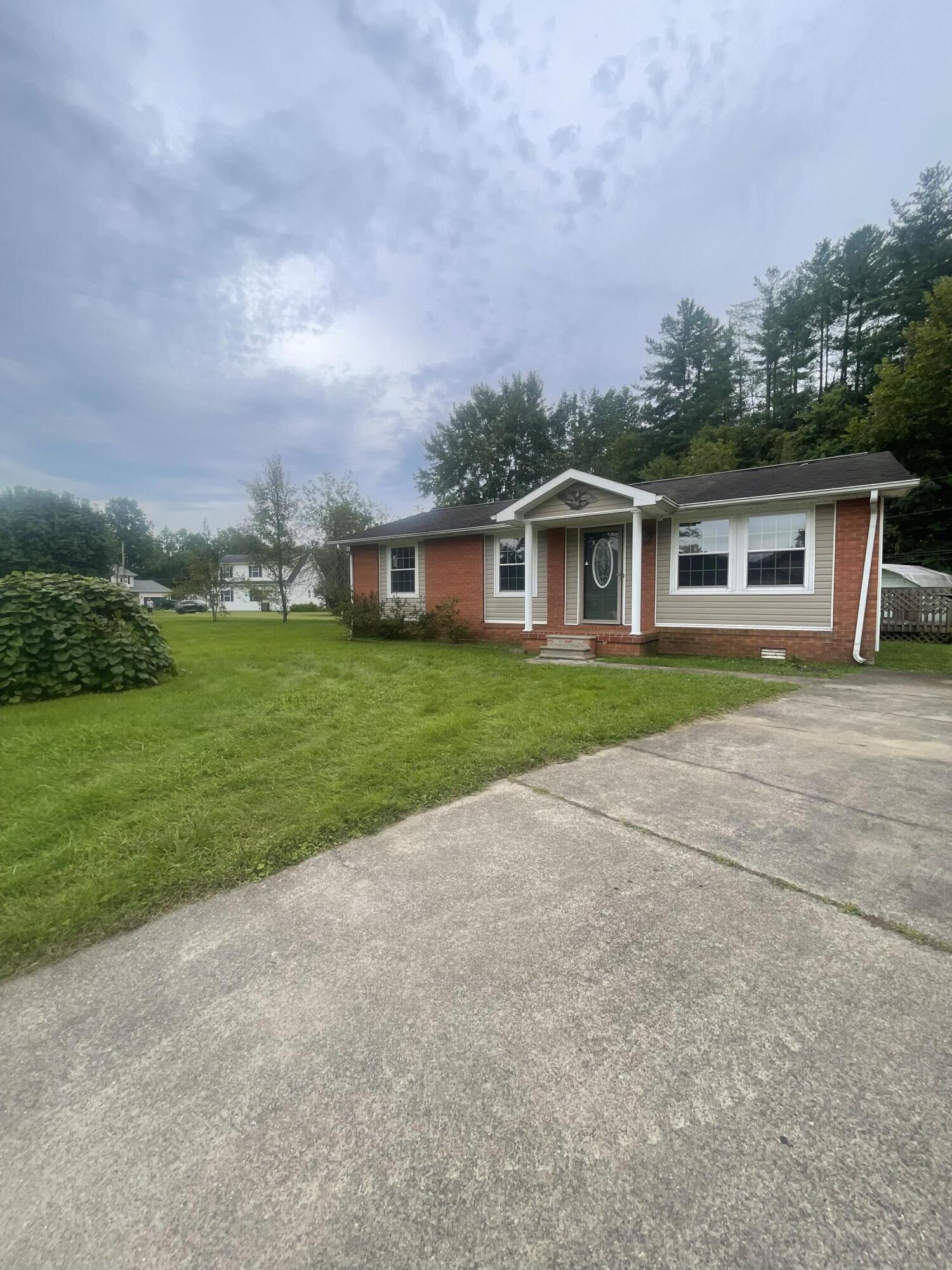 32 Carlton Court Property Photo 3