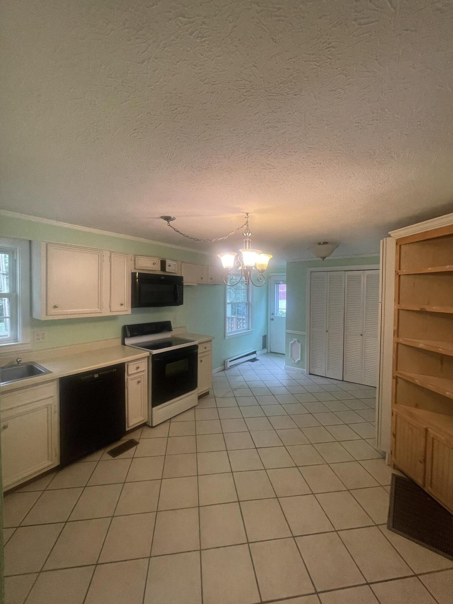 32 Carlton Court Property Photo 6