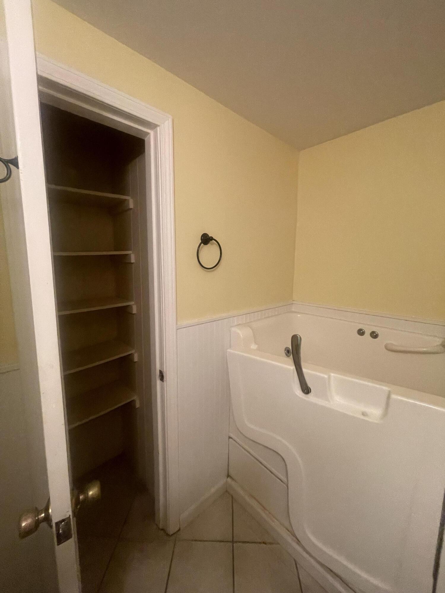 32 Carlton Court Property Photo 12