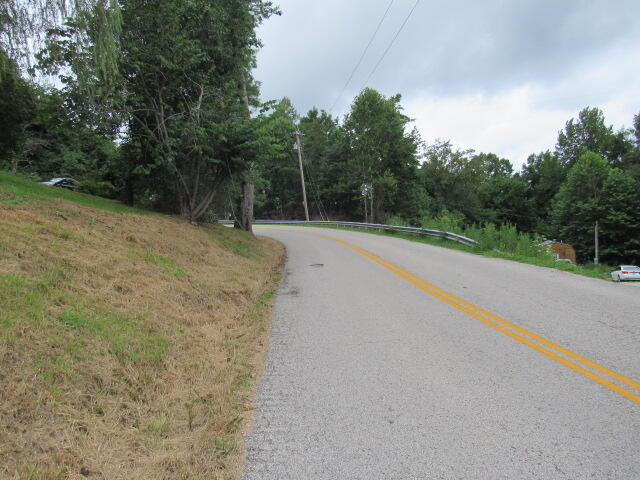 2704 Ky 2004 Property Photo 4