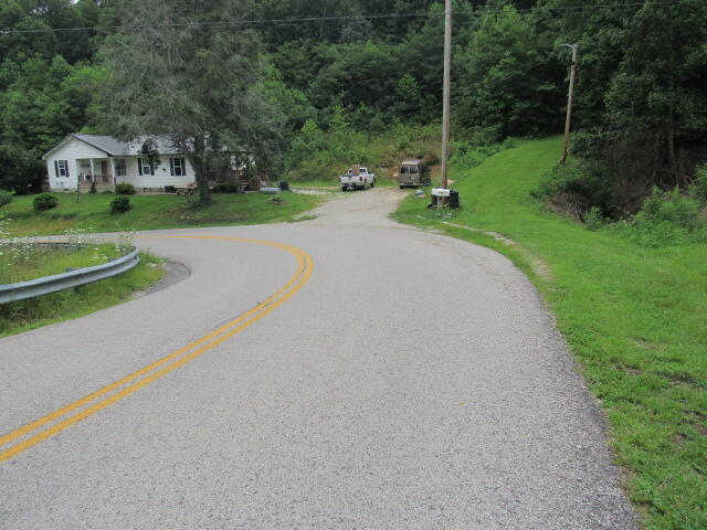 2704 Ky 2004 Property Photo 5