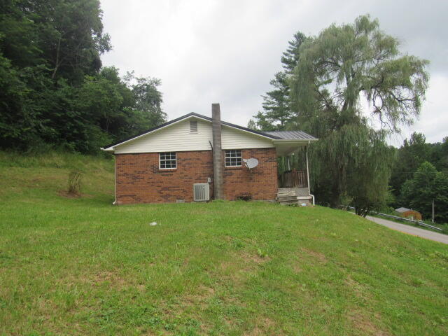 2704 Ky 2004 Property Photo 8