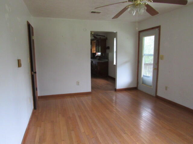 2704 Ky 2004 Property Photo 13