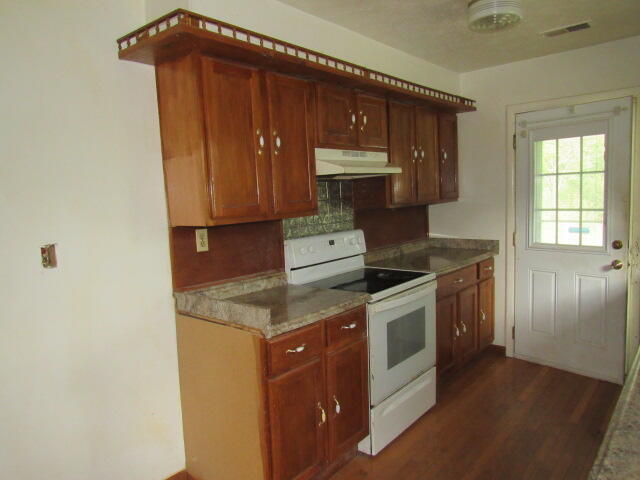 2704 Ky 2004 Property Photo 15