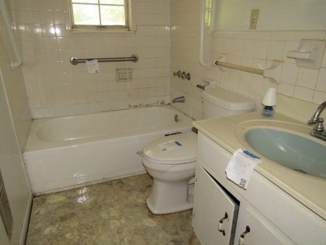2704 Ky 2004 Property Photo 19