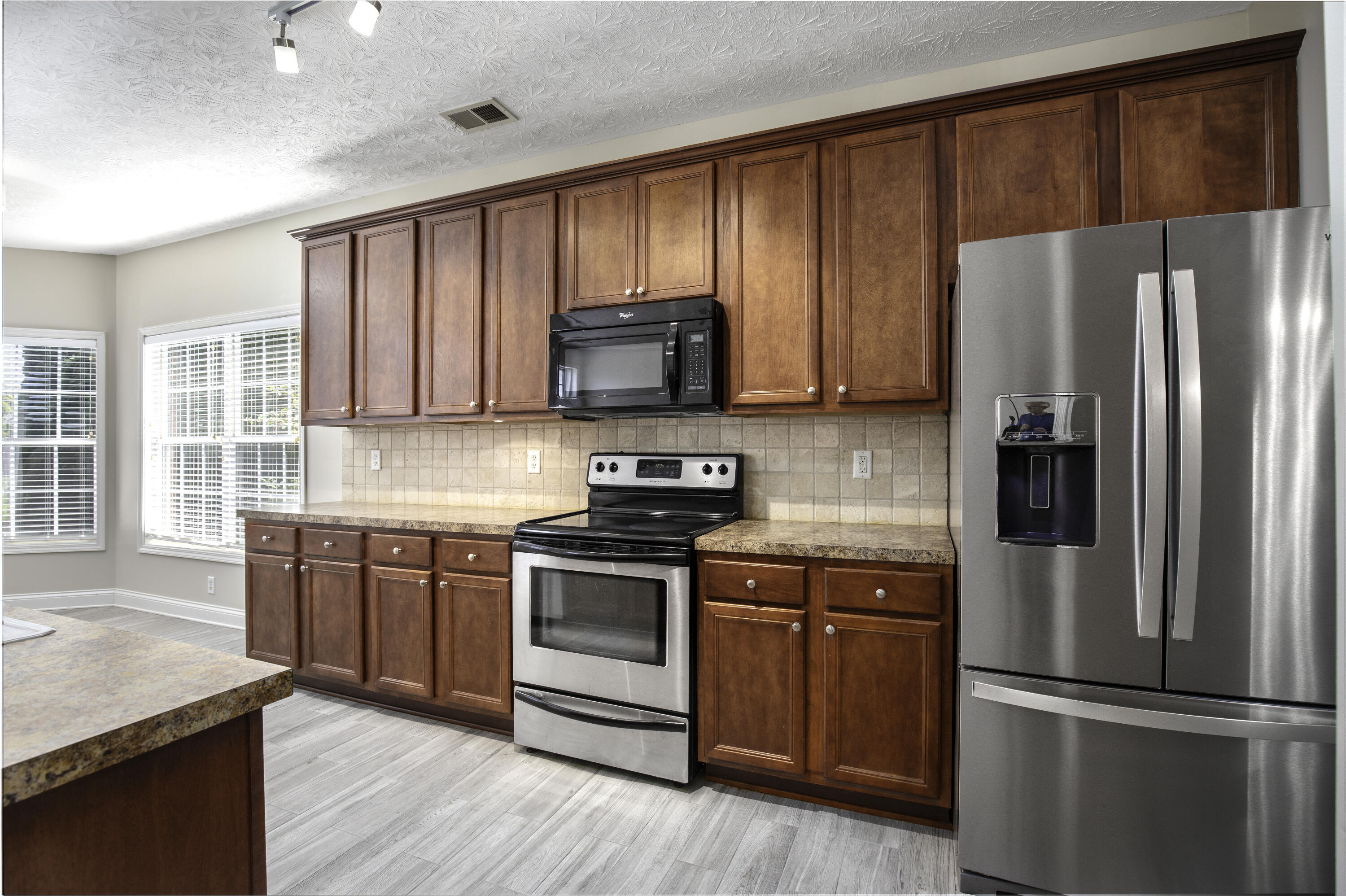 180 Paddock Drive Property Photo 10
