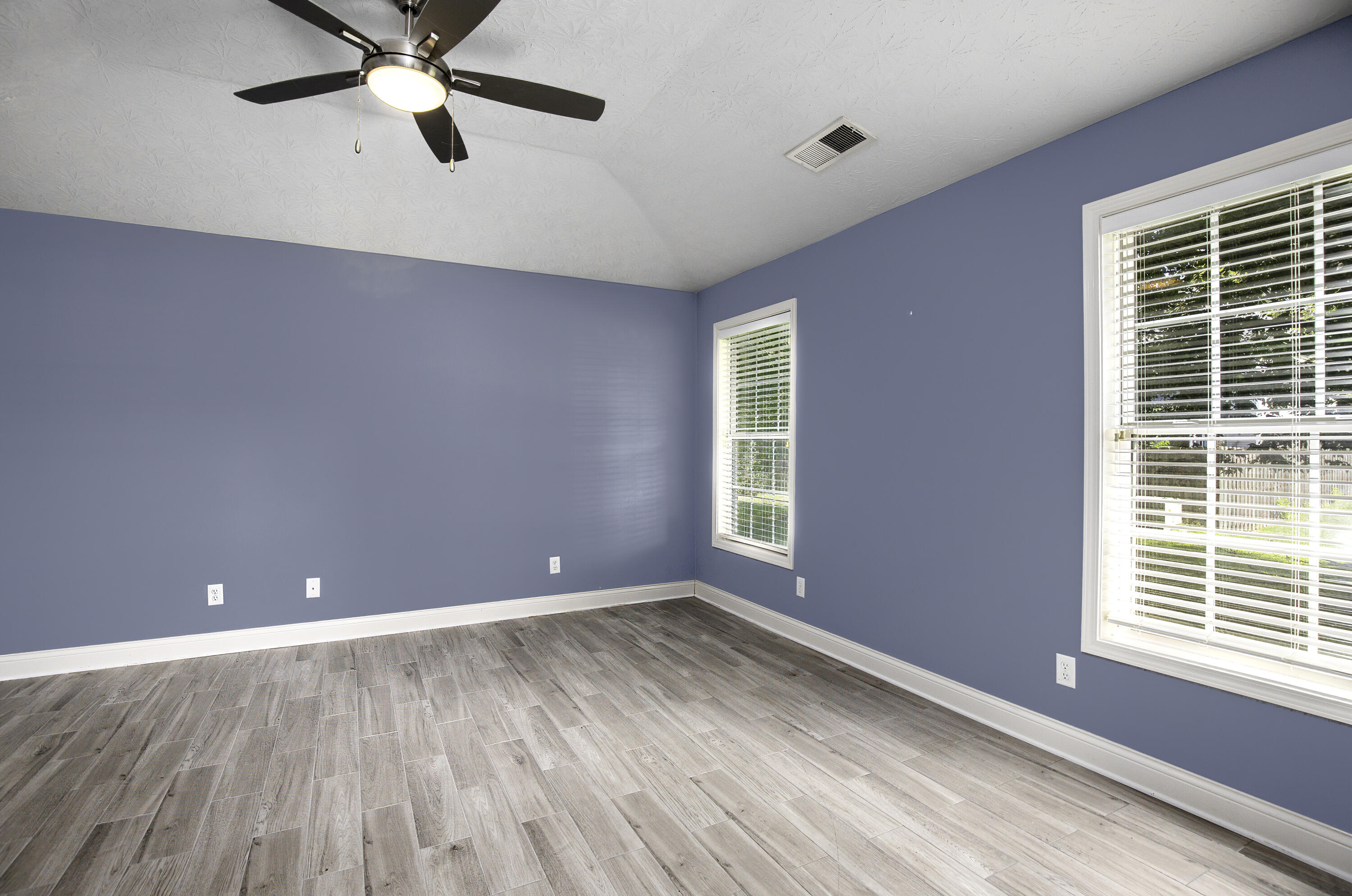 180 Paddock Drive Property Photo 13