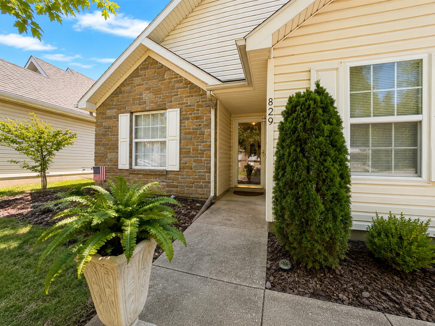 829 Statesman Way Property Photo 2