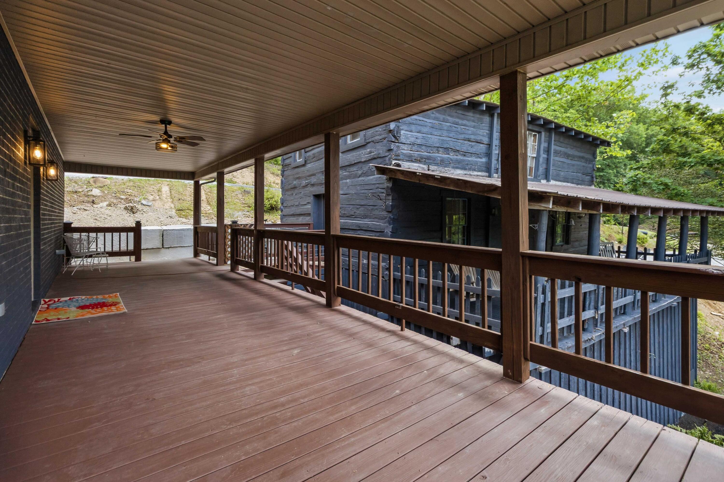 1464 Hawk Ridge Road Property Photo 29