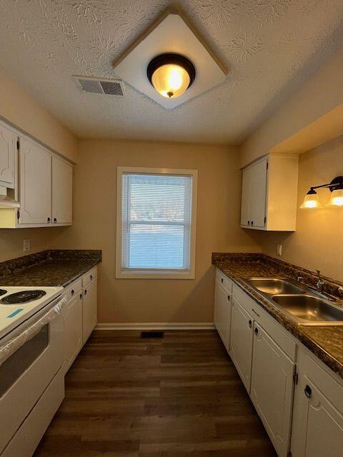 1840 Chatsworth Drive Property Photo 6