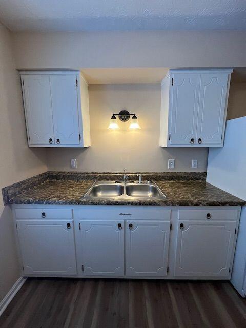 1840 Chatsworth Drive Property Photo 7