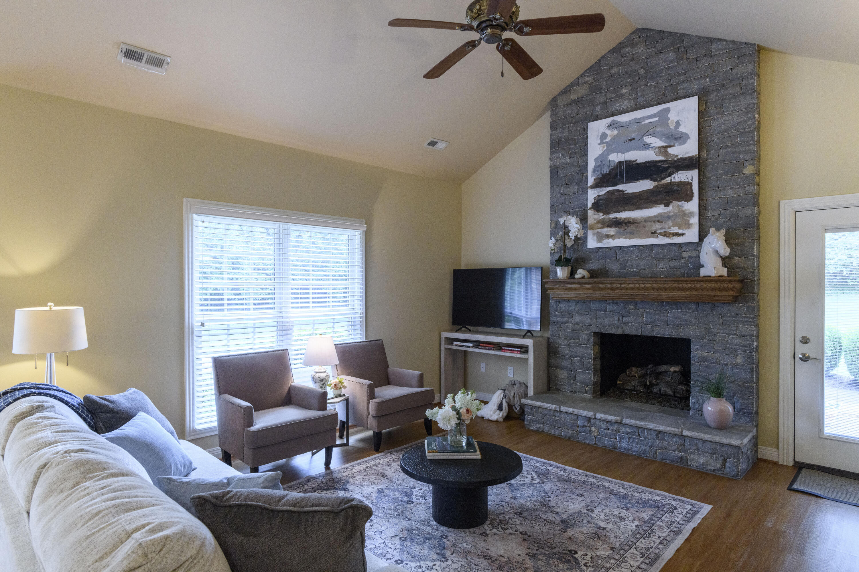 119 Sugartree Lane Property Photo 4
