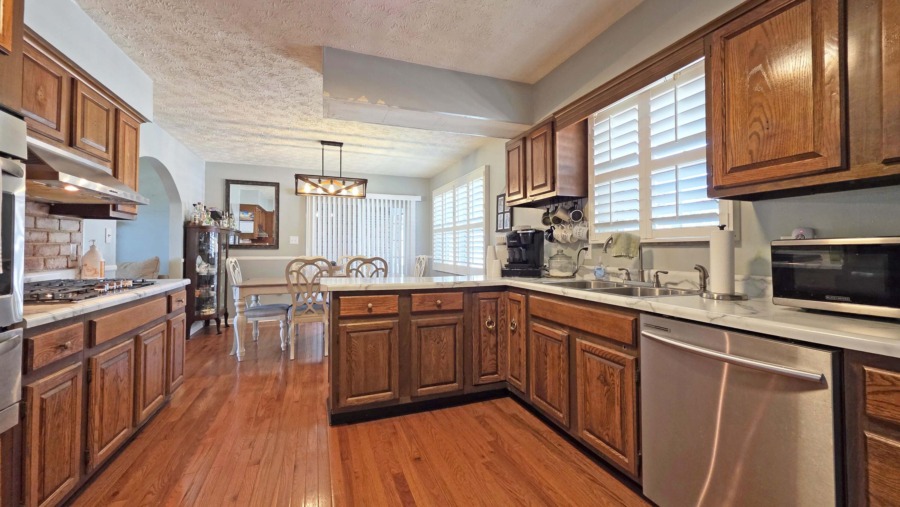166 Brookview Drive Property Photo 7