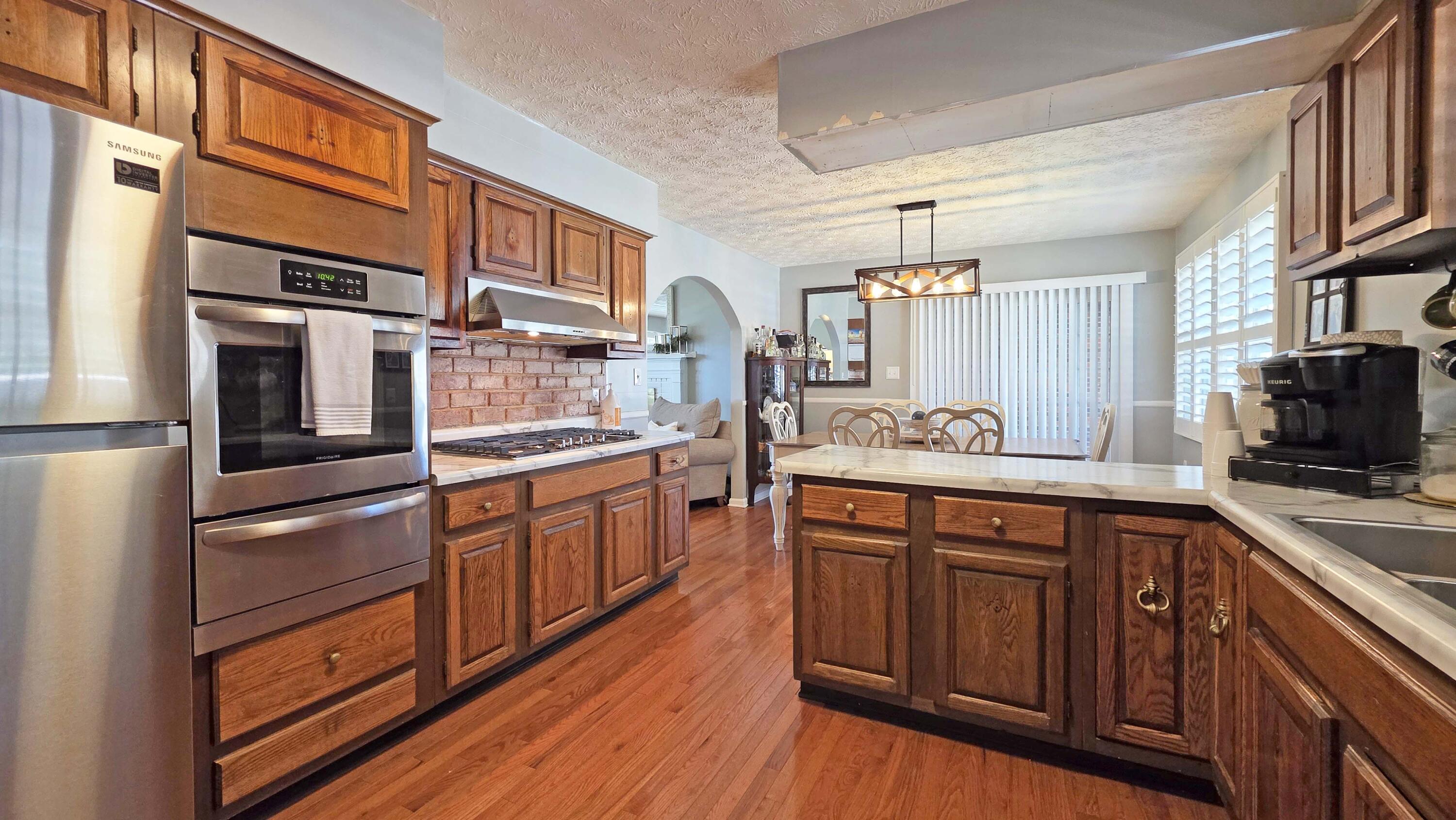 166 Brookview Drive Property Photo 8