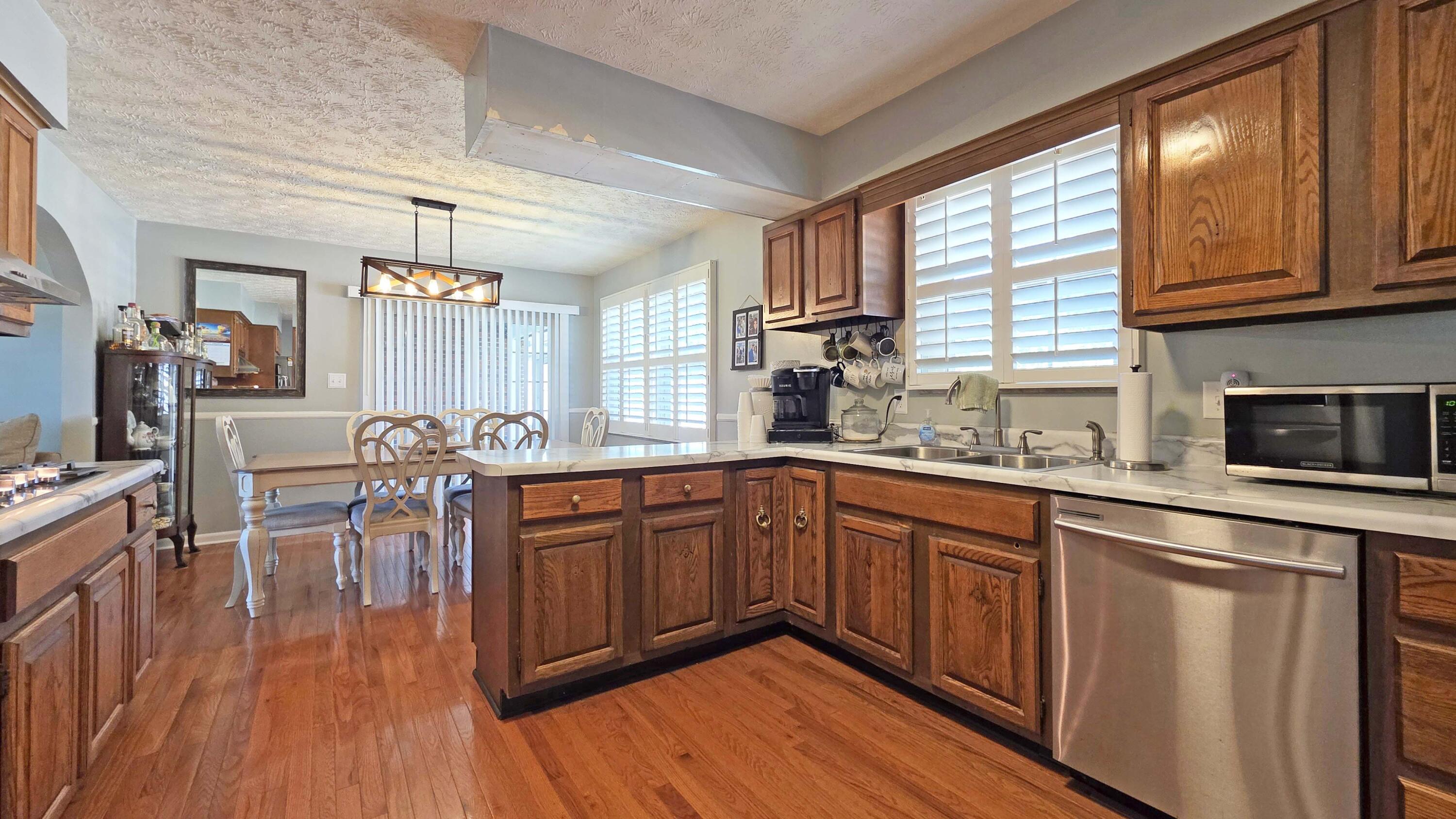 166 Brookview Drive Property Photo 10