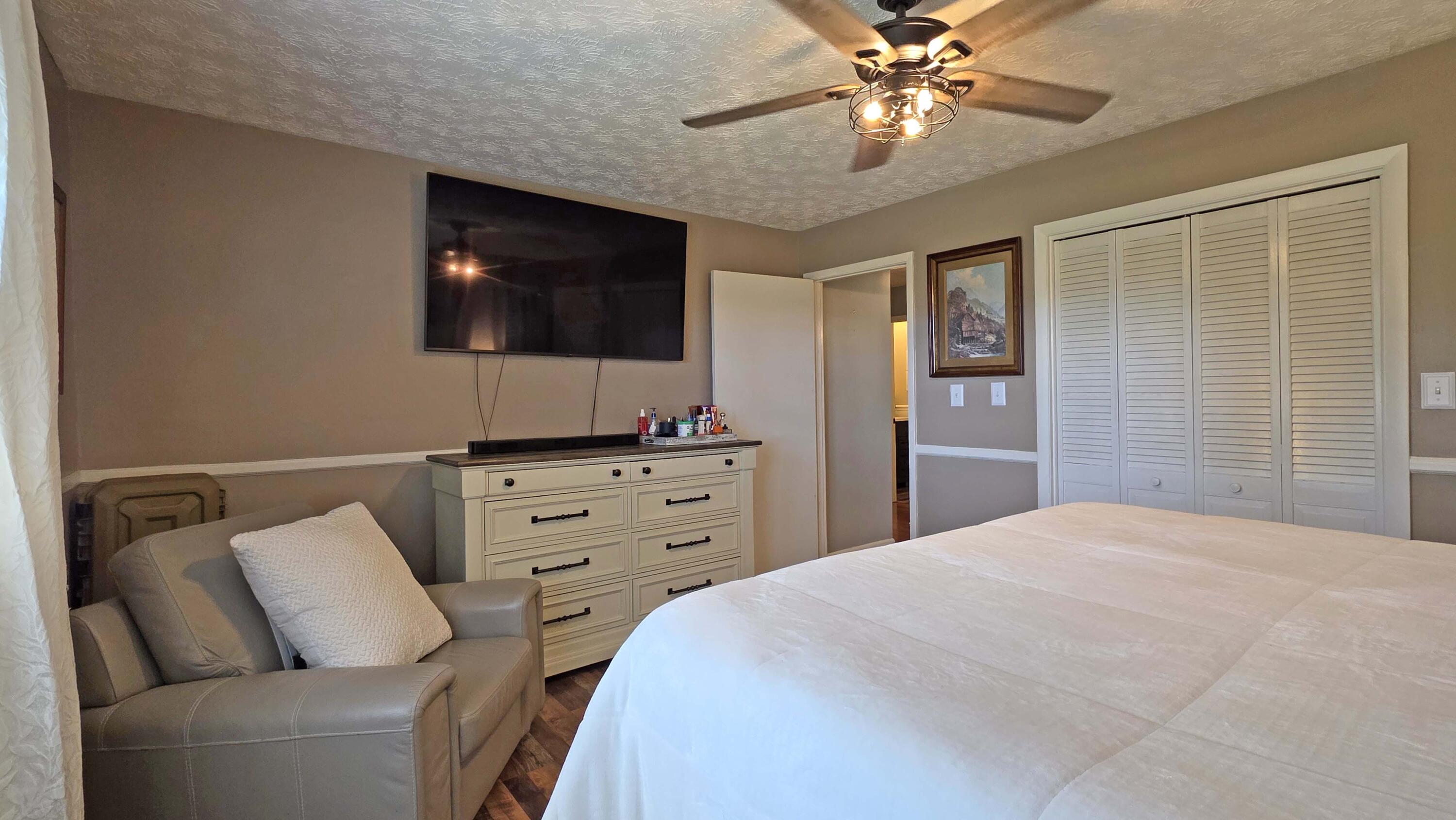 166 Brookview Drive Property Photo 14