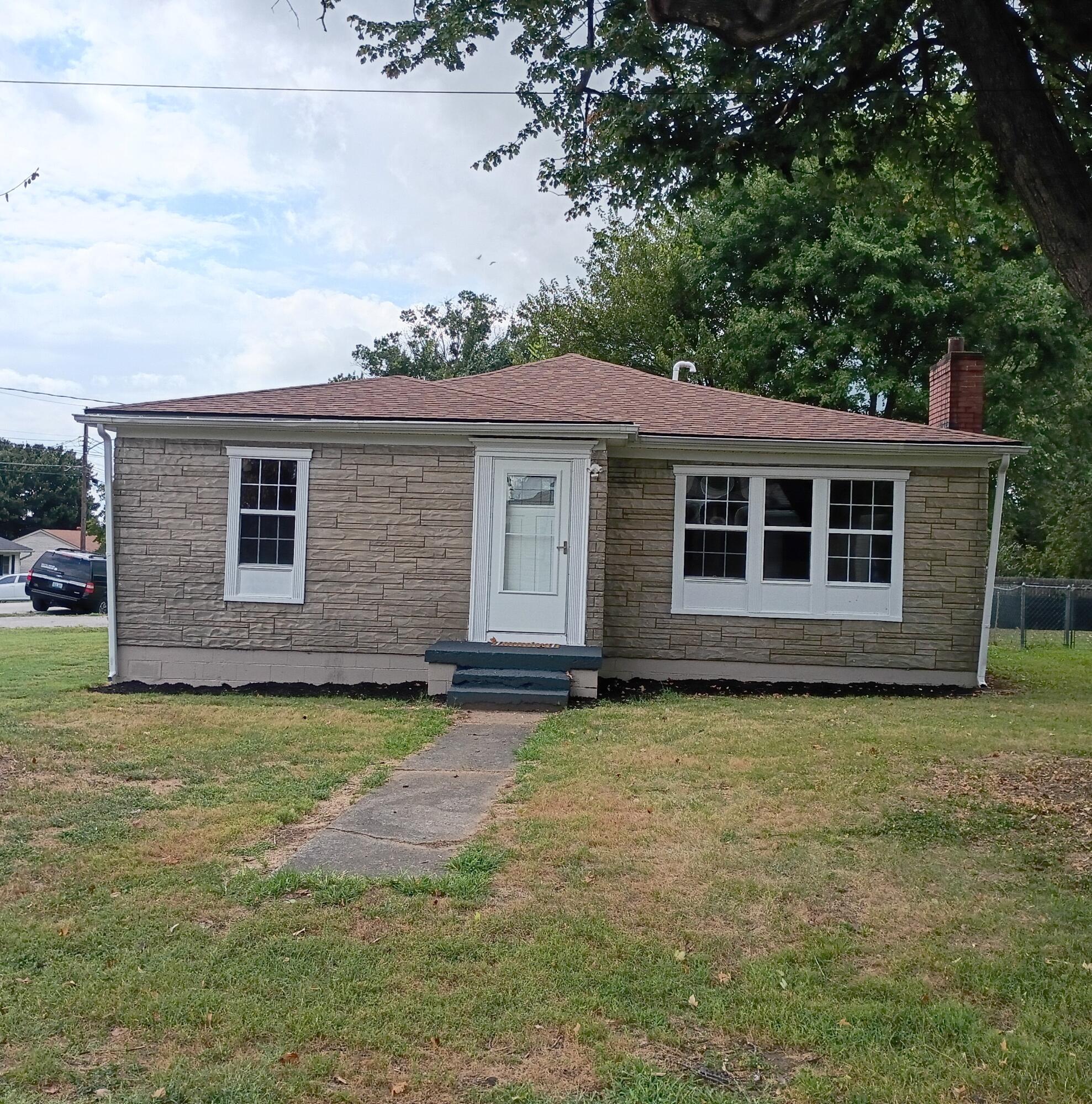 1213 Silliman Avenue Property Photo 4