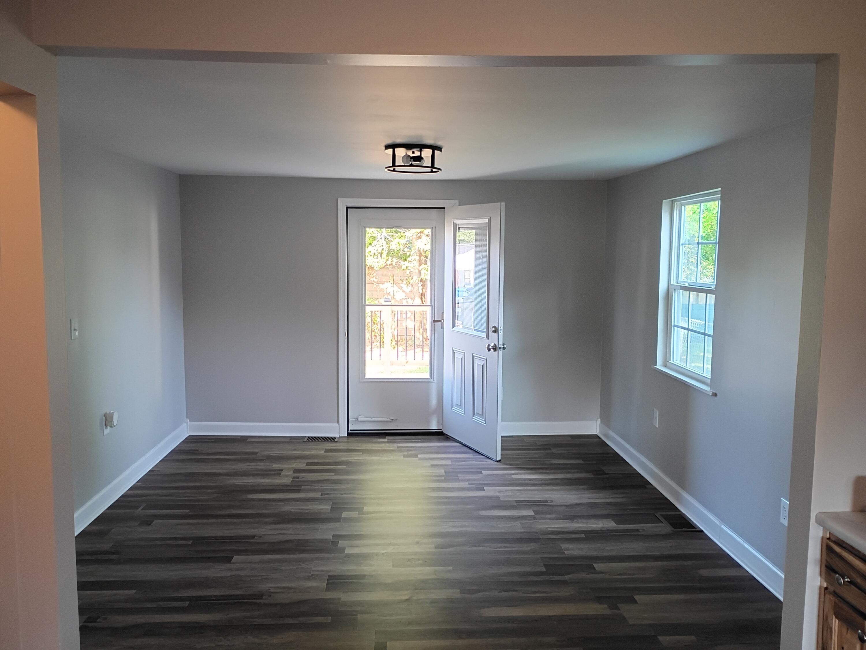 1213 Silliman Avenue Property Photo 8