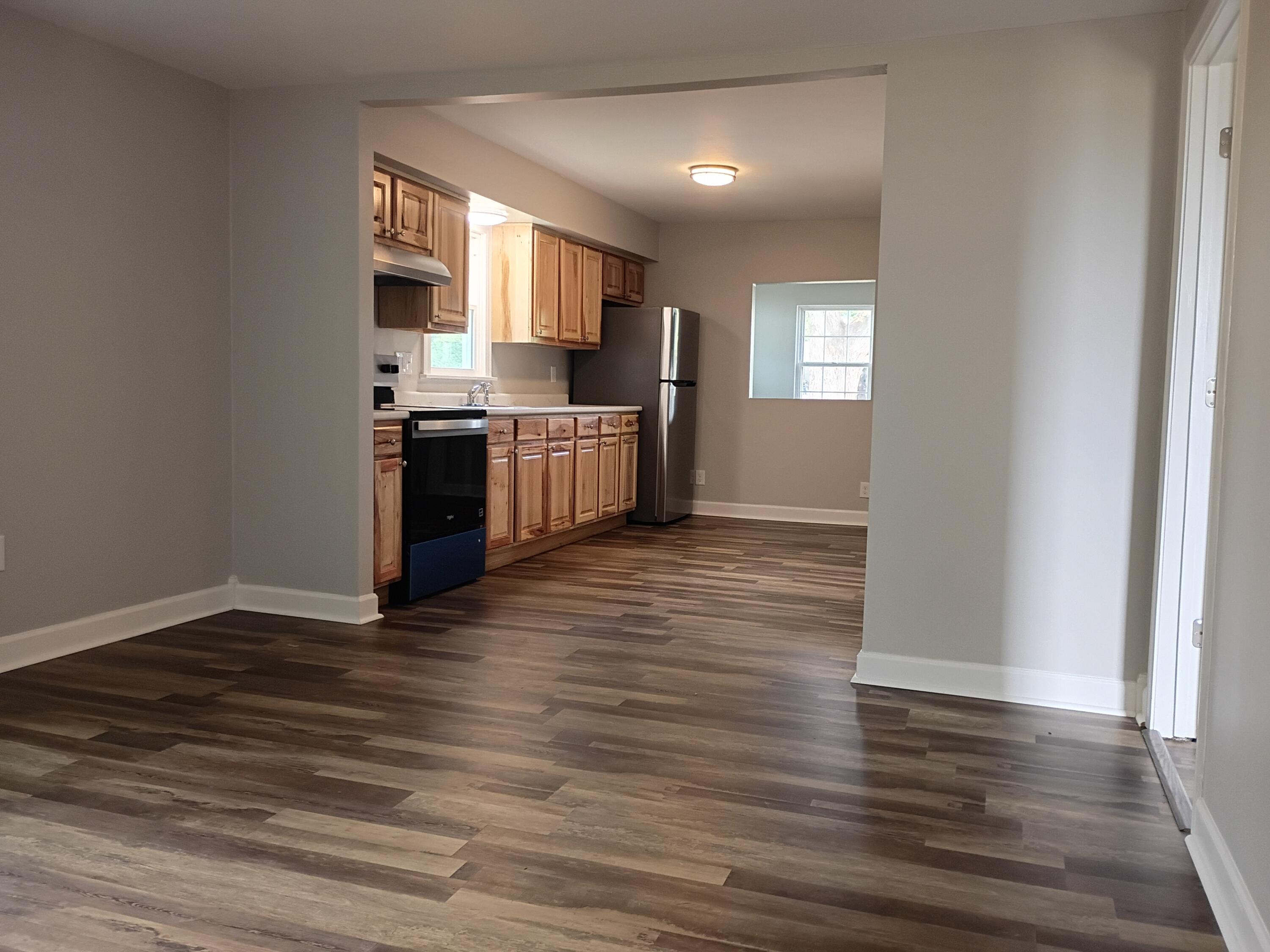 1213 Silliman Avenue Property Photo 10